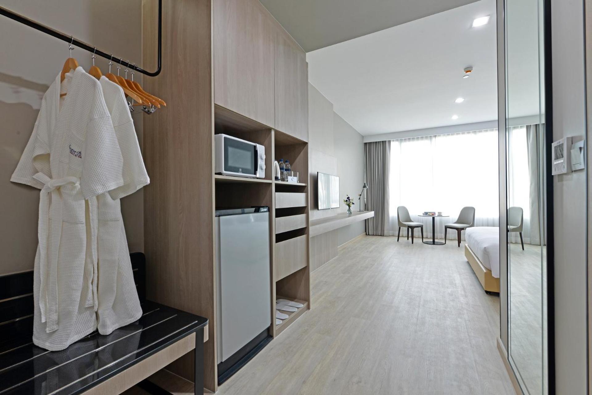 Grand Deluxe King Suite  2 Pax - Photo 16