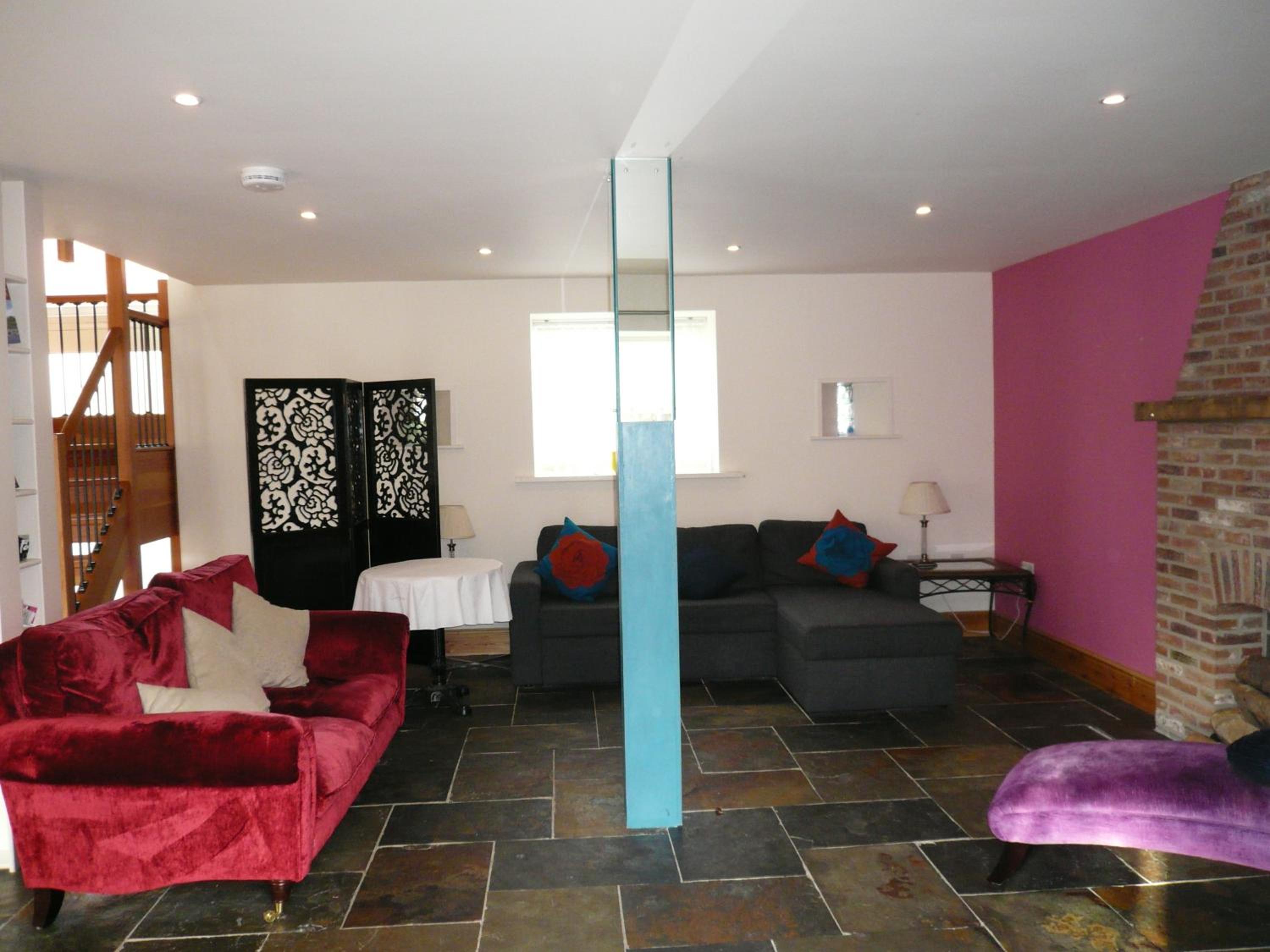 Three-Bedroom House photo 3