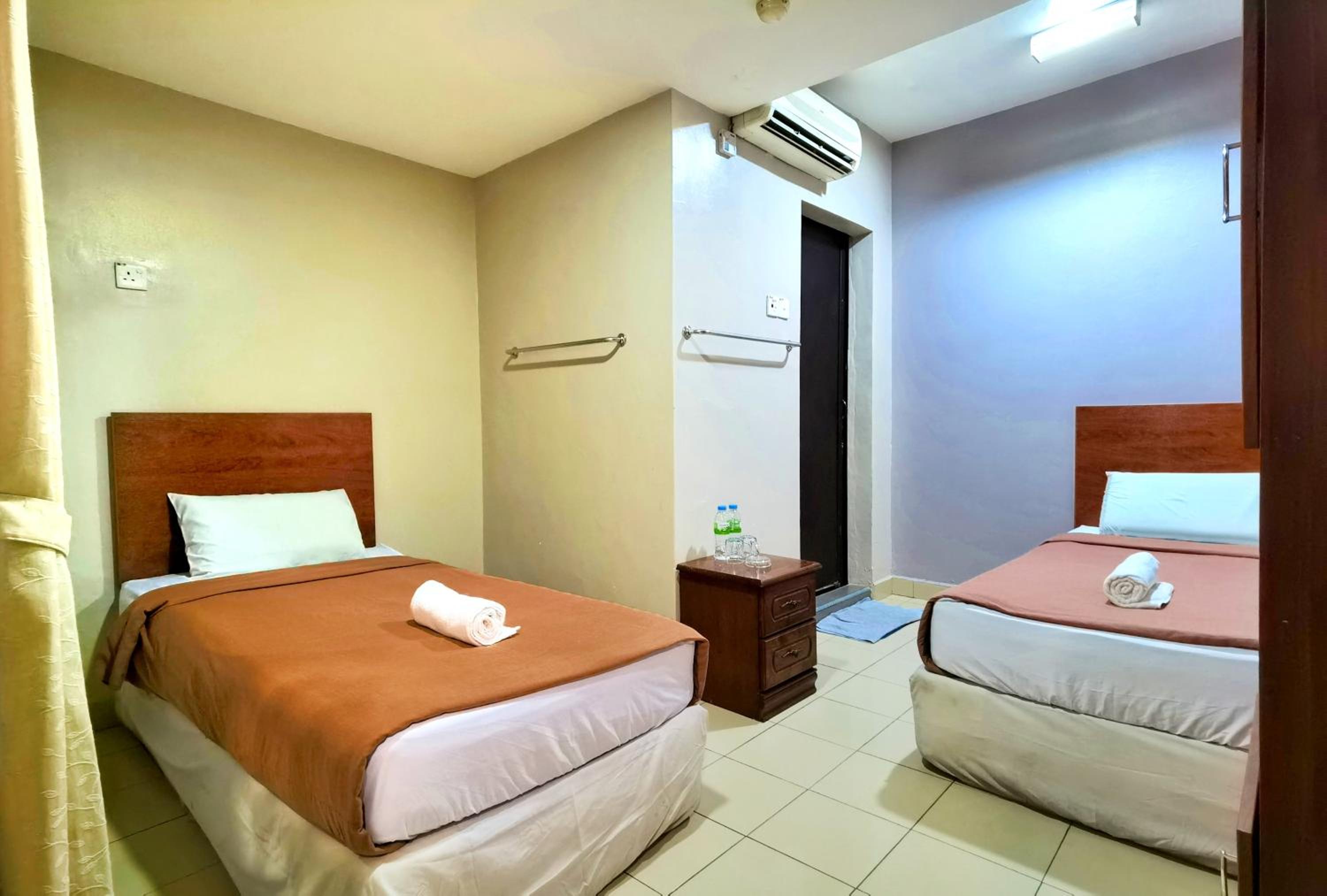 Small Twin Room