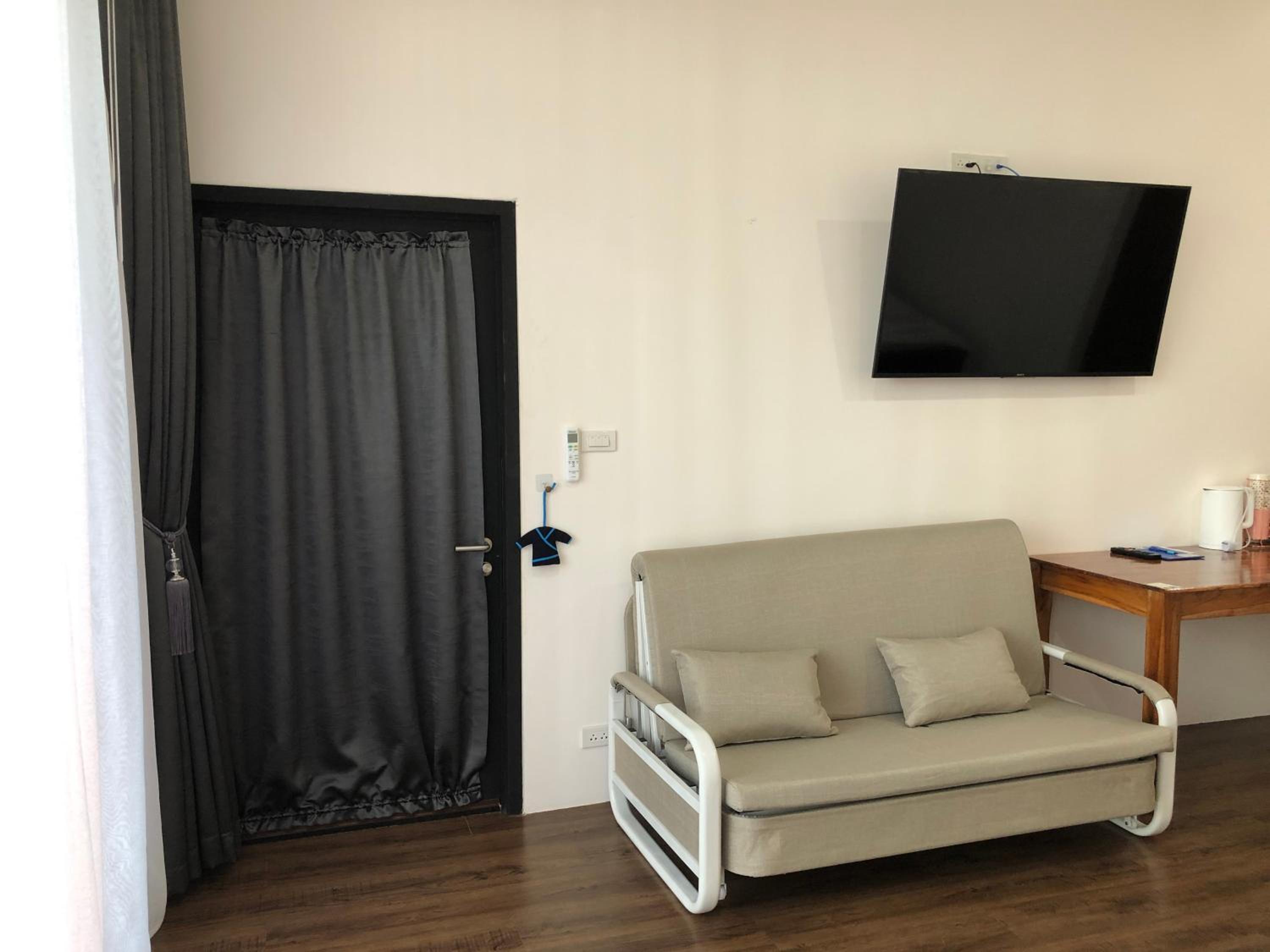 Classic Quadruple Room photo 2