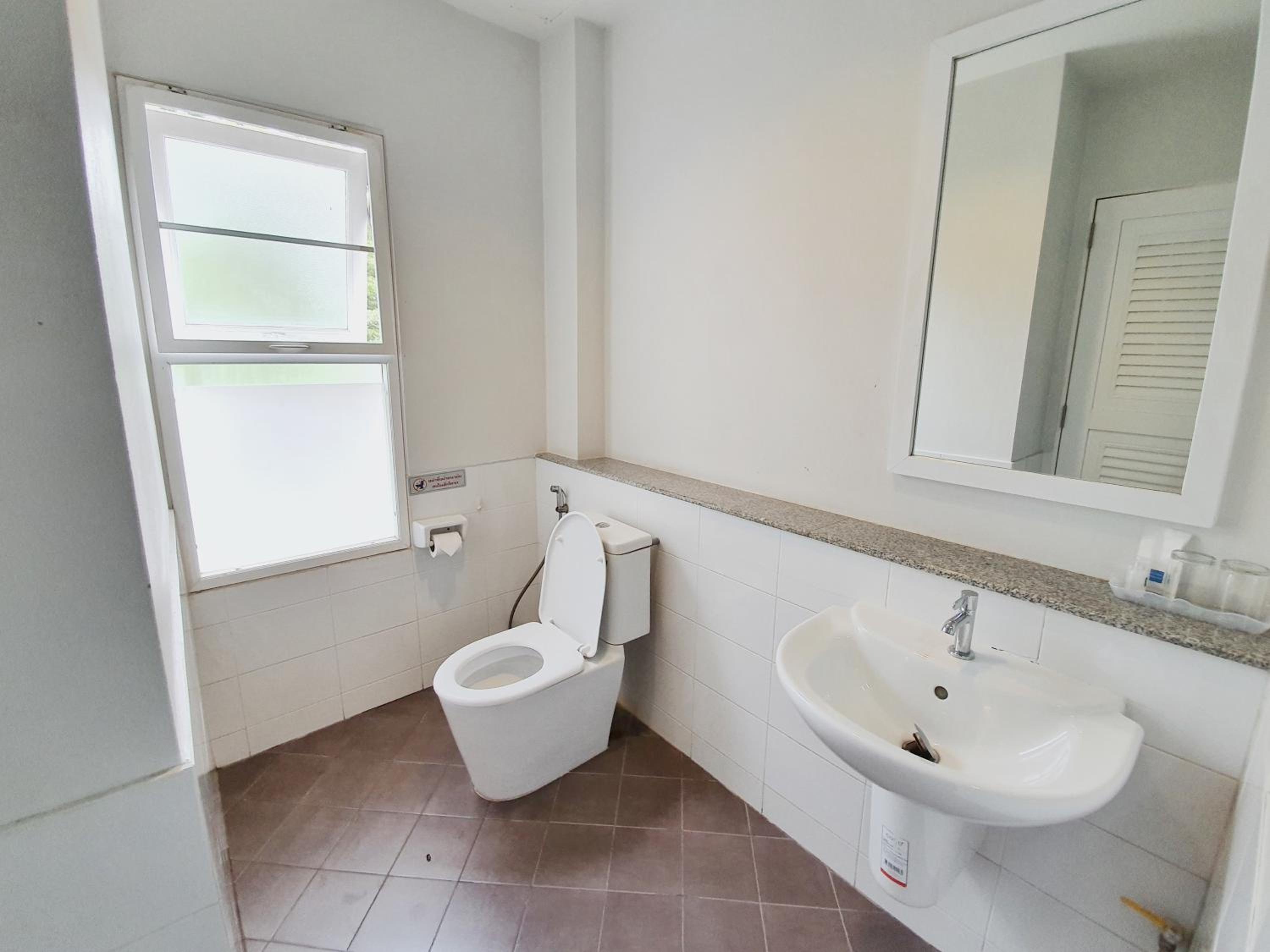 Standard Twin Room - Photo 2
