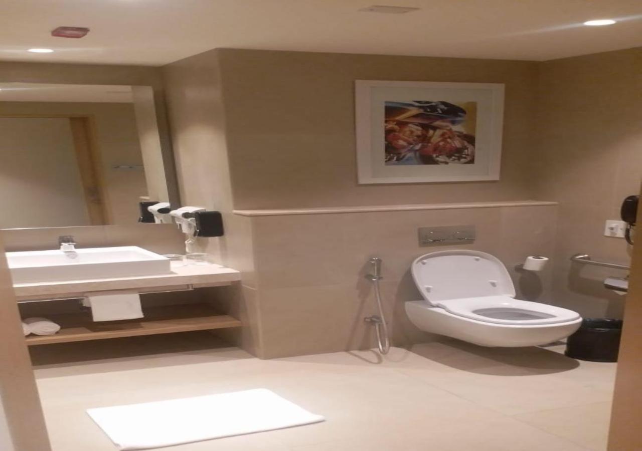 Standard Queen Room - Accessible - Photo 3