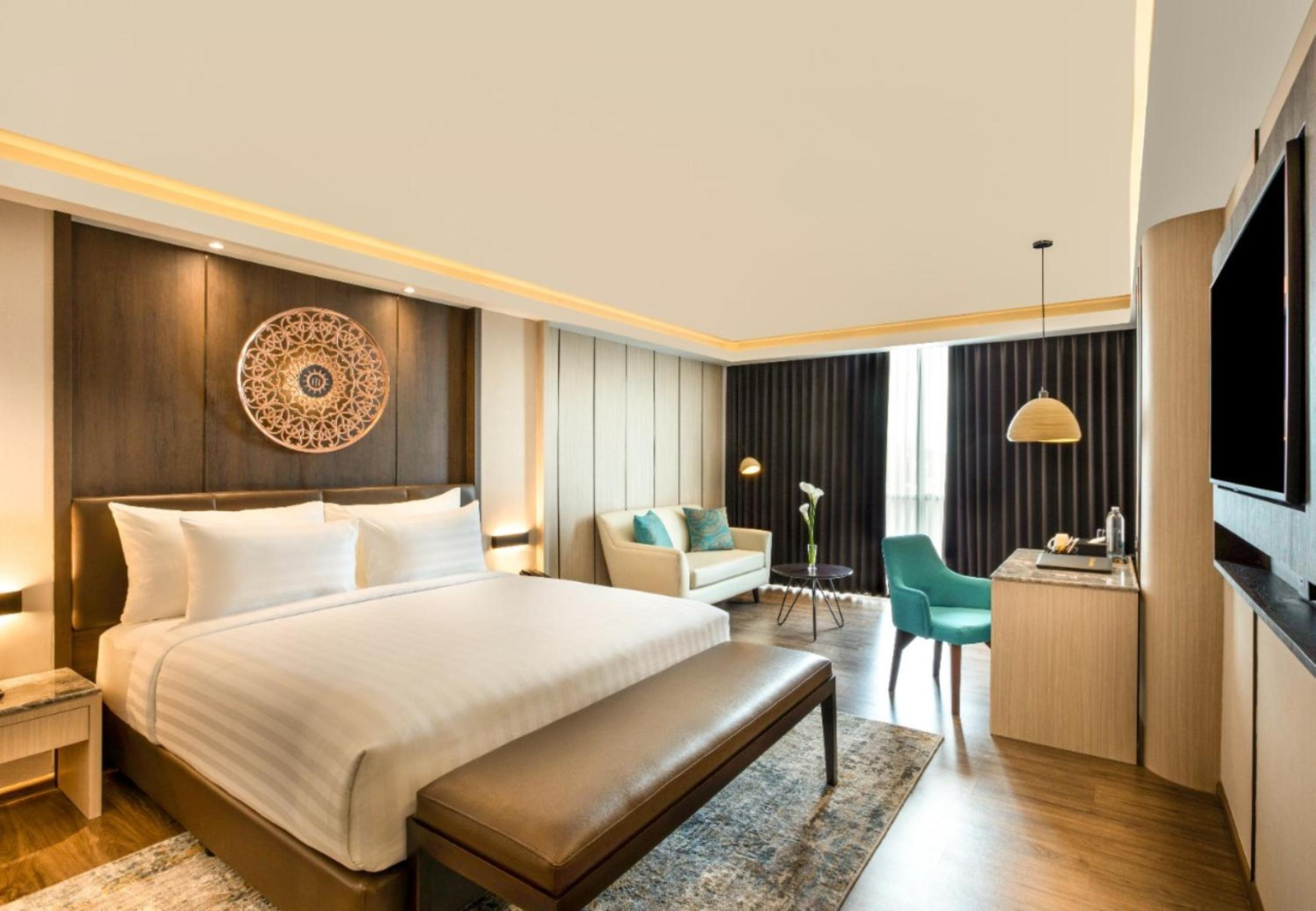 Grand Deluxe Room - Photo 1