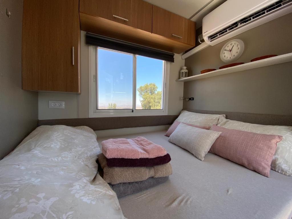 Mobile Home - Photo 5