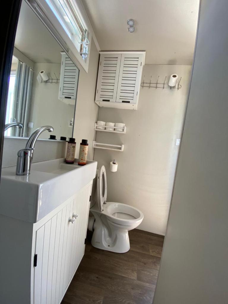 Mobile Home - Photo 3