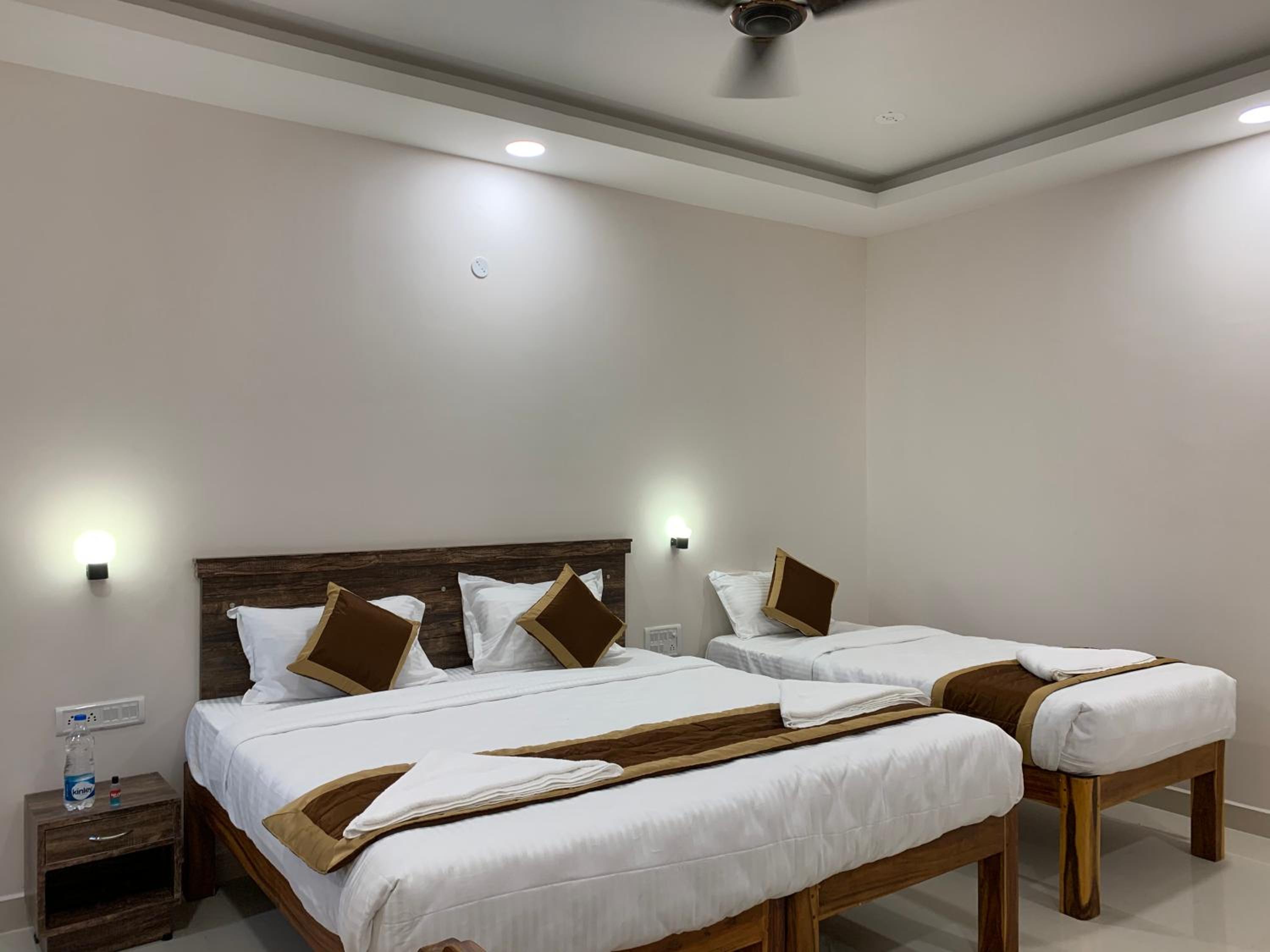 Executive Triple Room - Photo 22