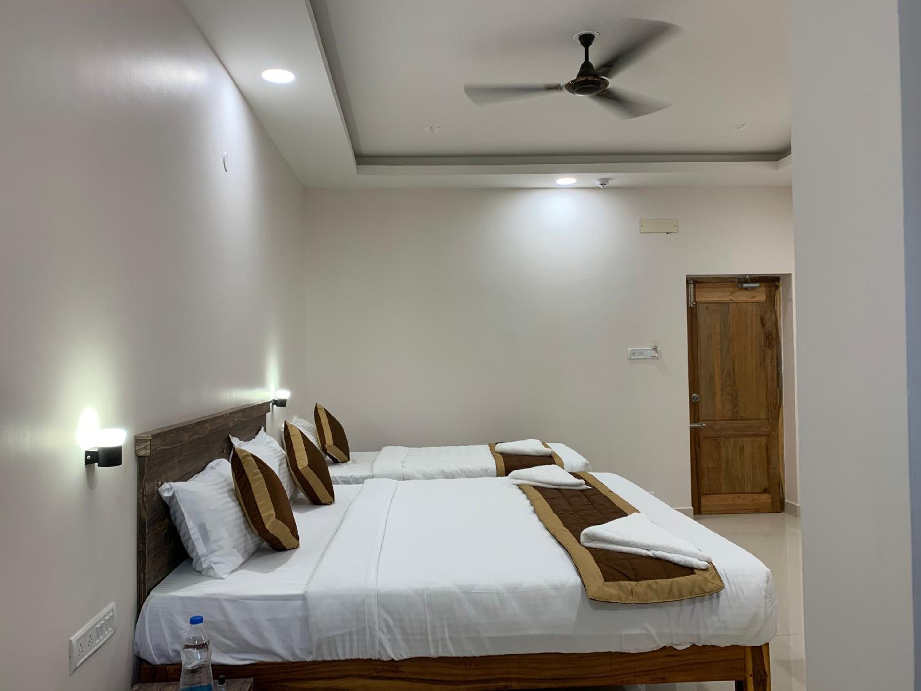 Executive Triple Room - Photo 19