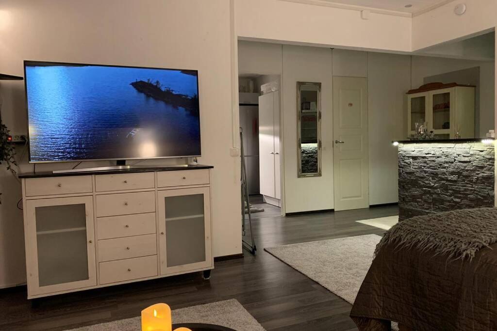 One-Bedroom Apartment - Photo 7