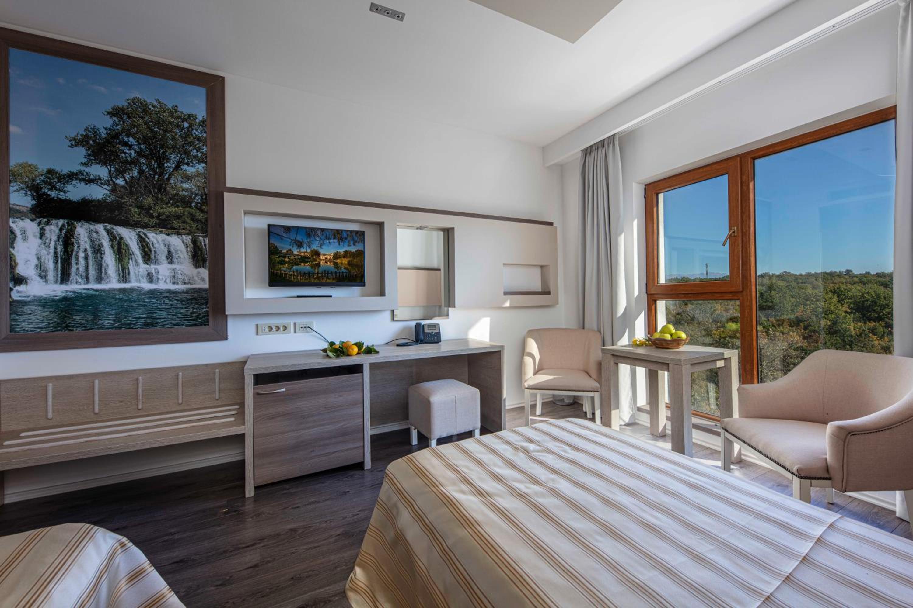 Standard Double or Twin Room - Annex - Photo 7