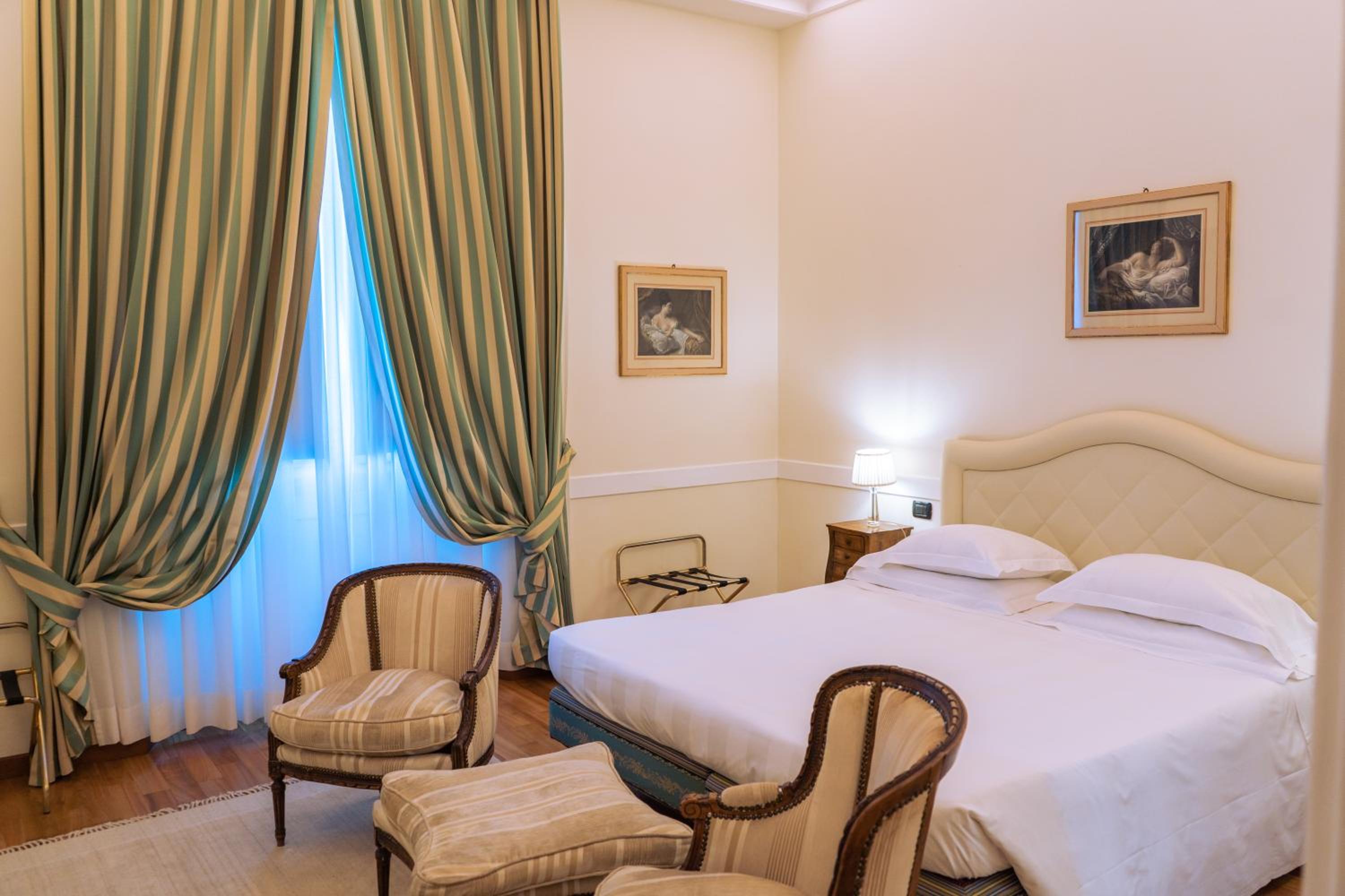 Superior Double or Twin Room - Photo 5