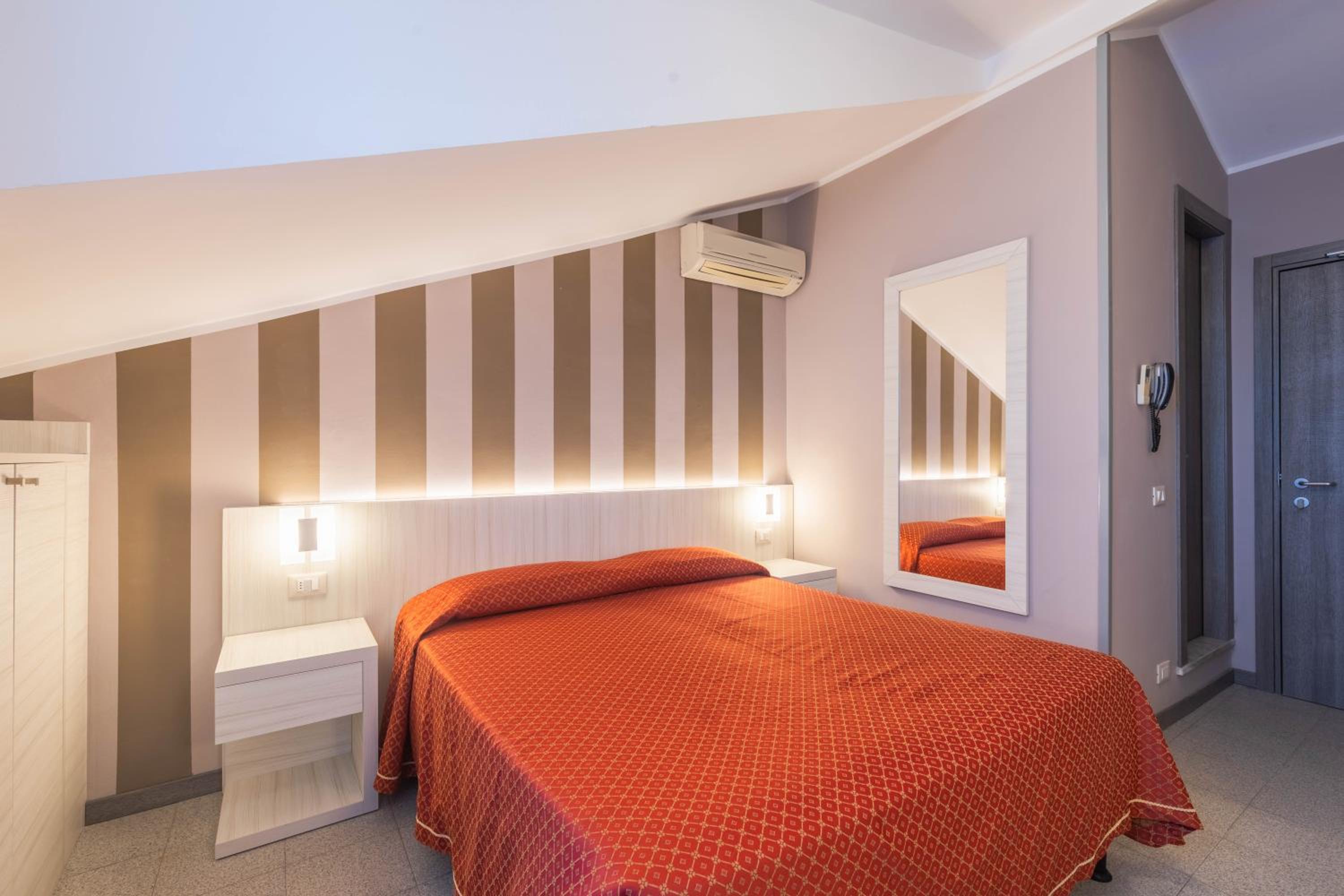 Double Room with Balcony photo 2