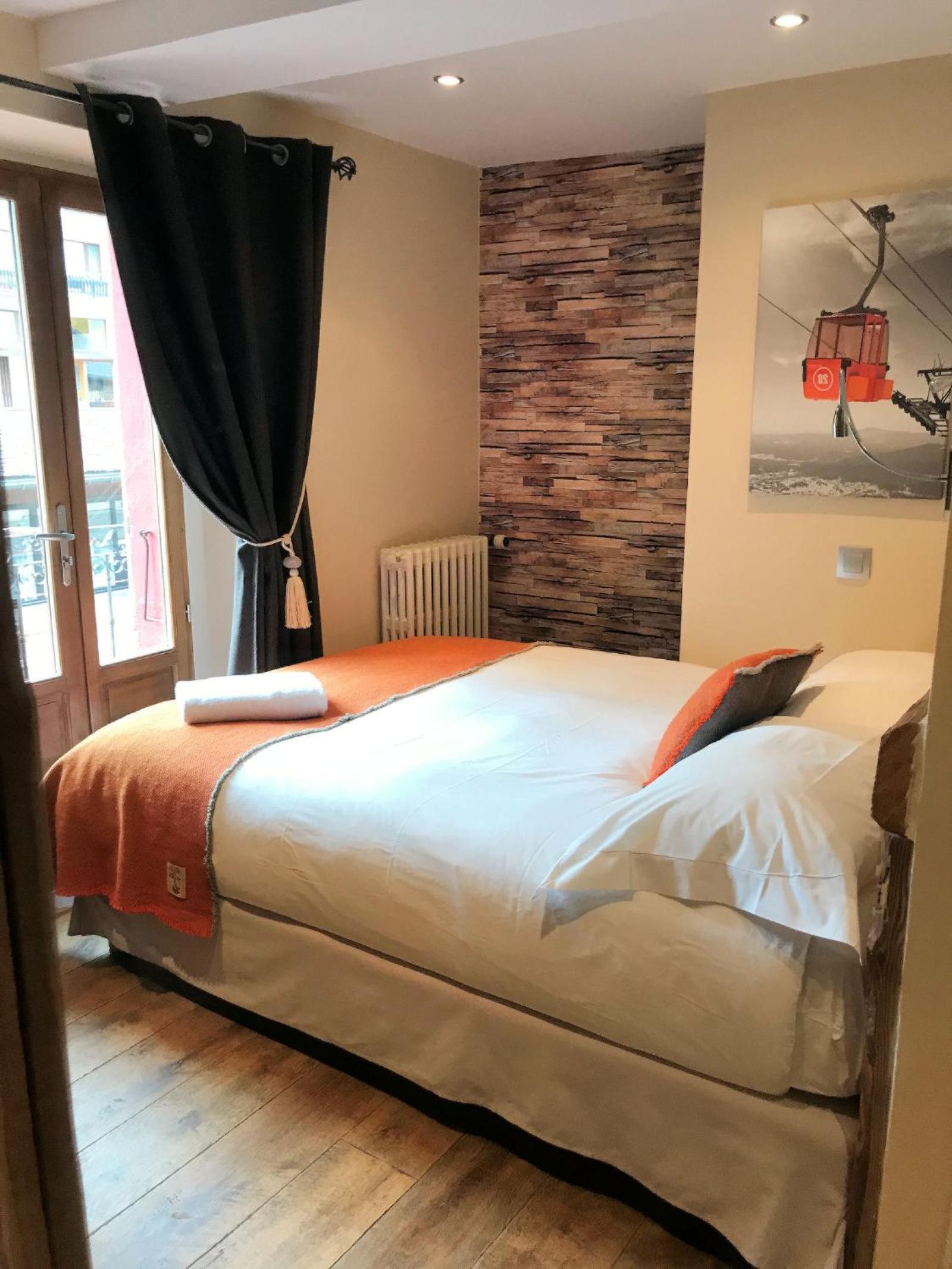 Double Room - Photo 2