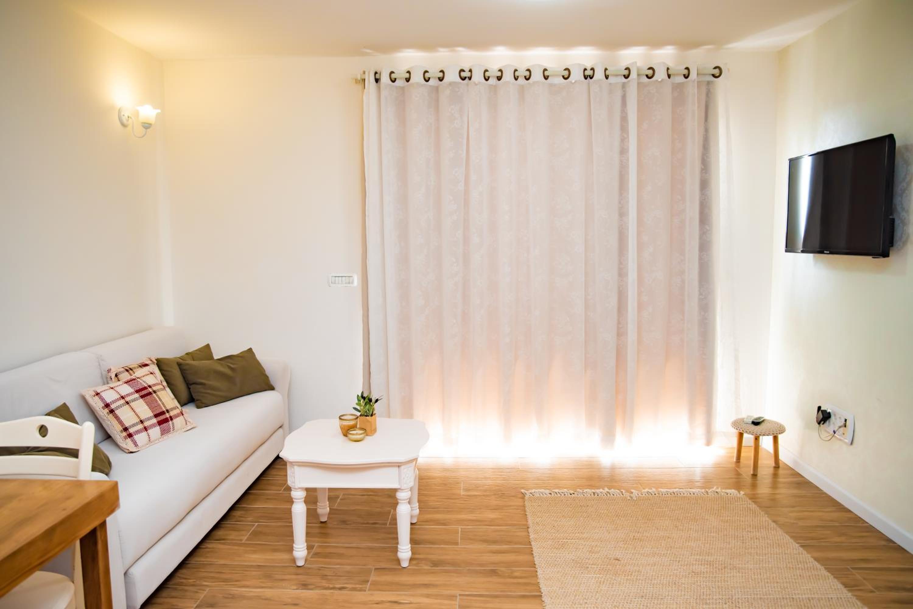 Apartment with Lake View photo 3