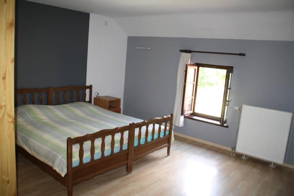 One-Bedroom Apartment - Photo 1