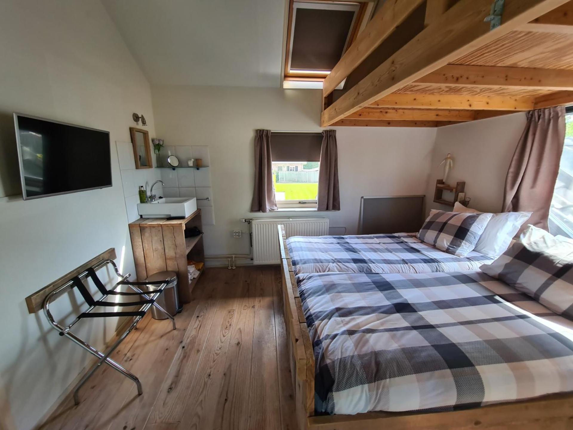 Deluxe Double Or Twin Room photo 1