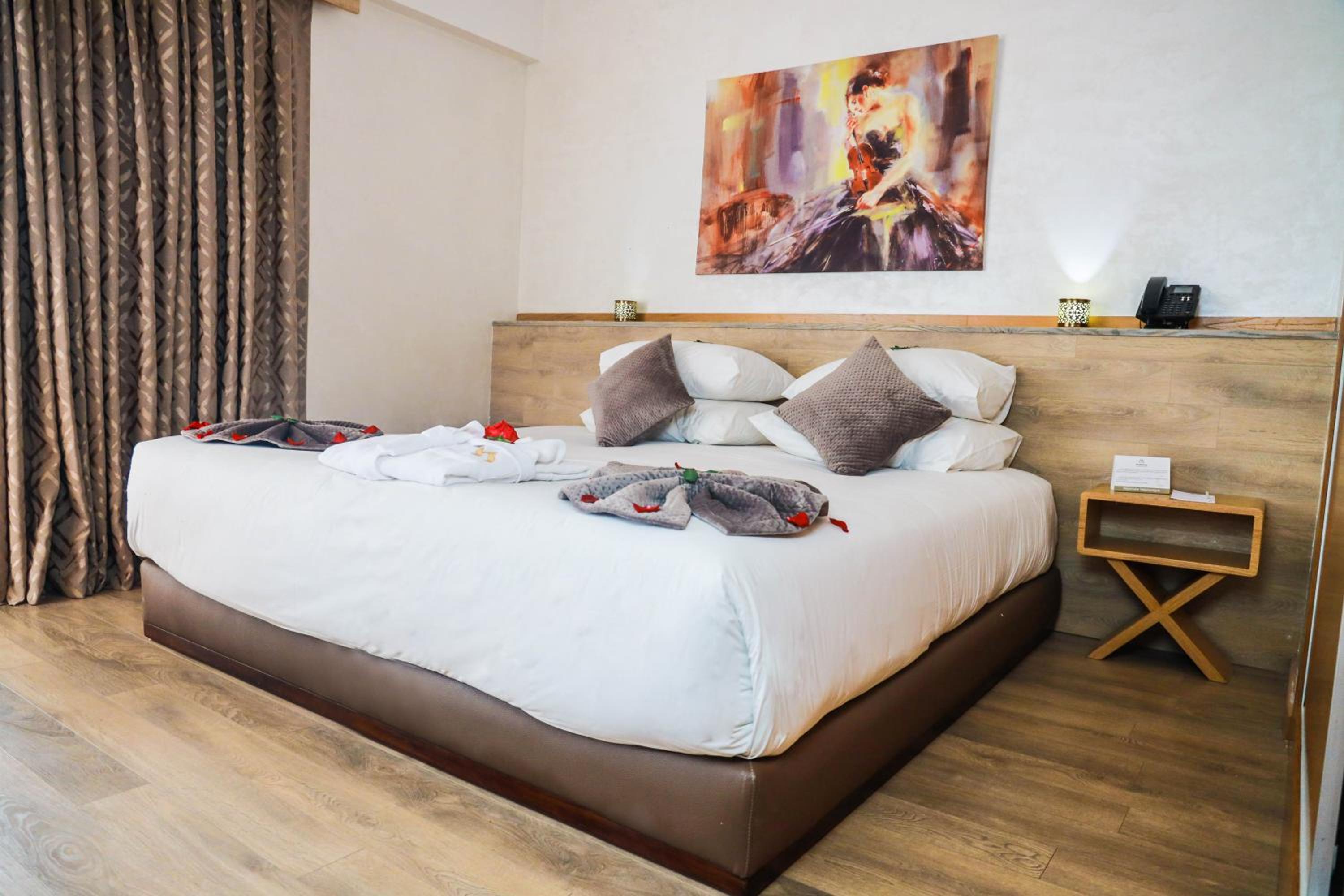 Double Room - Photo 13
