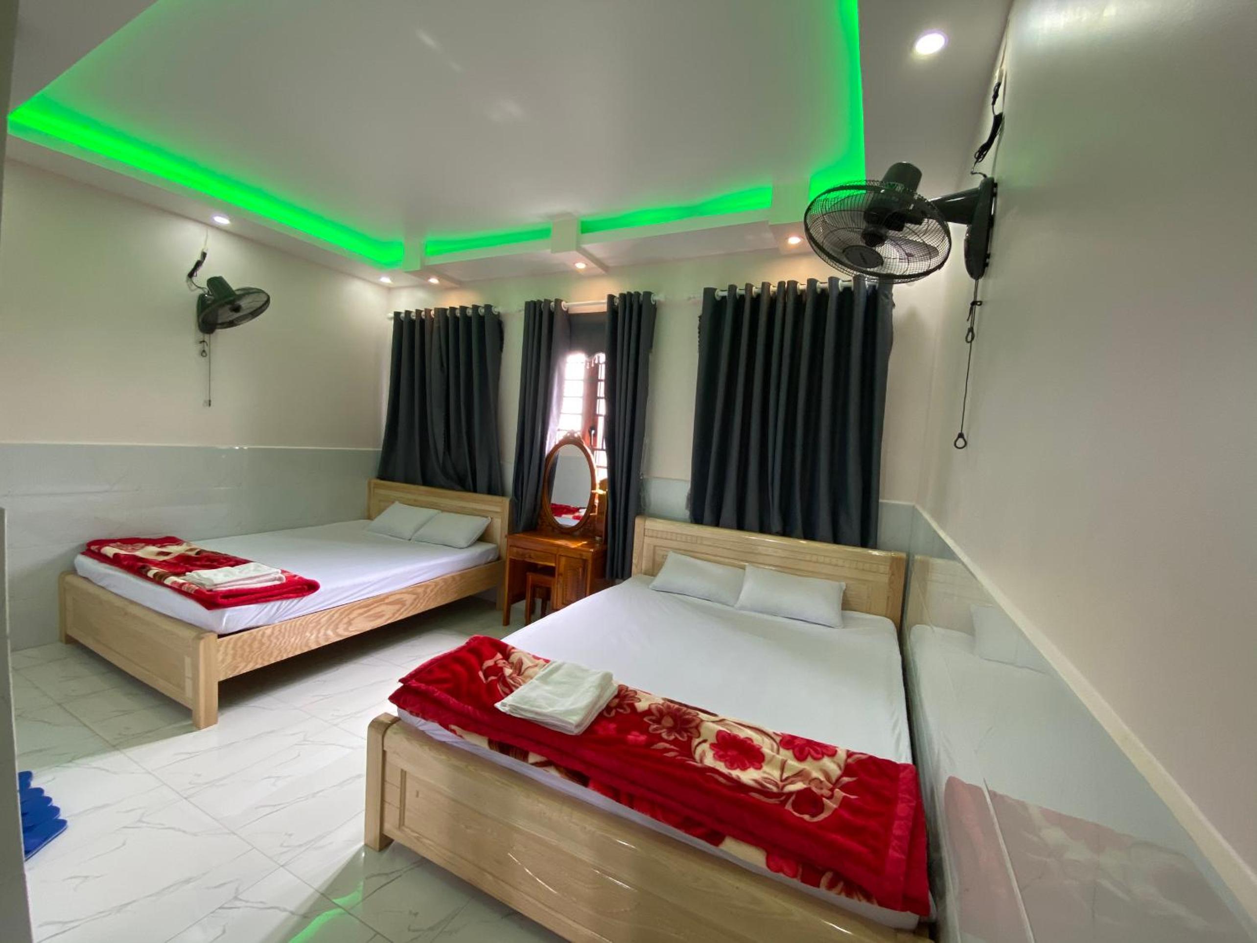 Deluxe Twin Room - Photo 1
