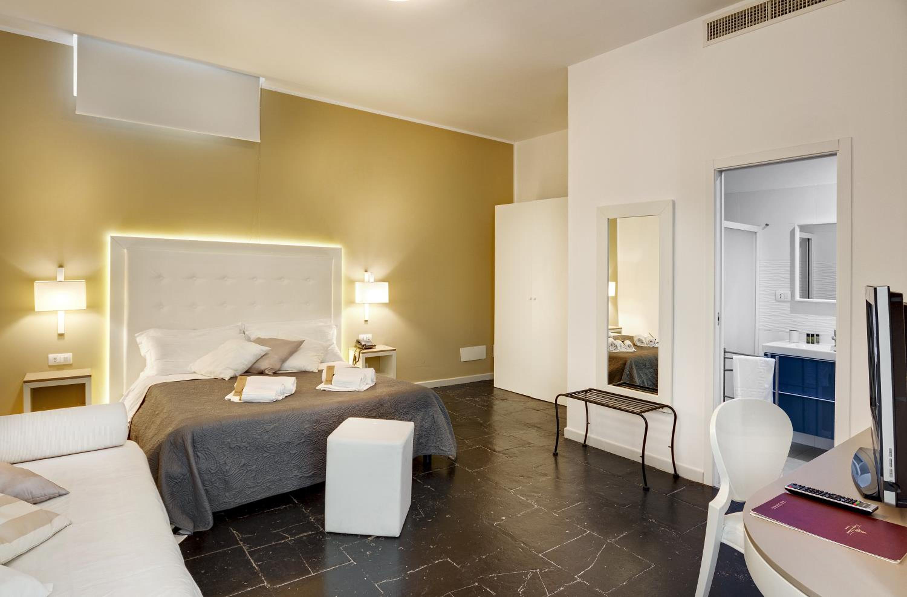 Deluxe Triple Room