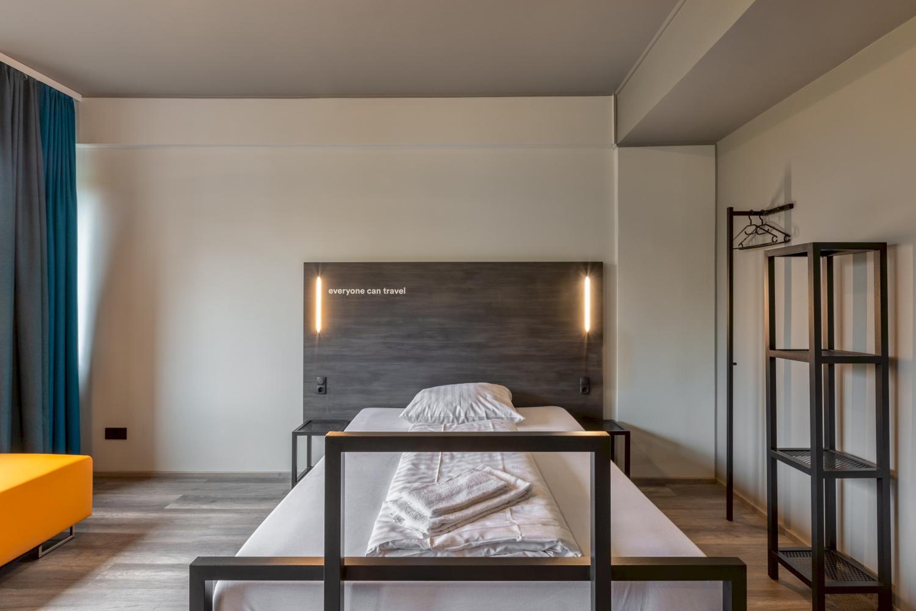 Single Room photo 2