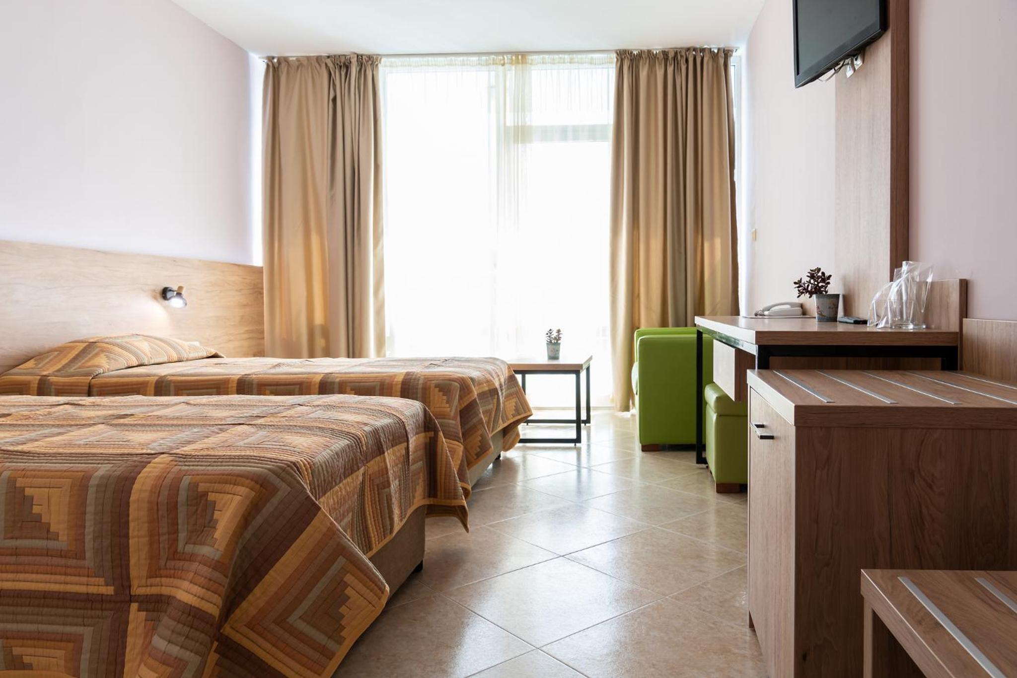 Double or Twin Room - Photo 17