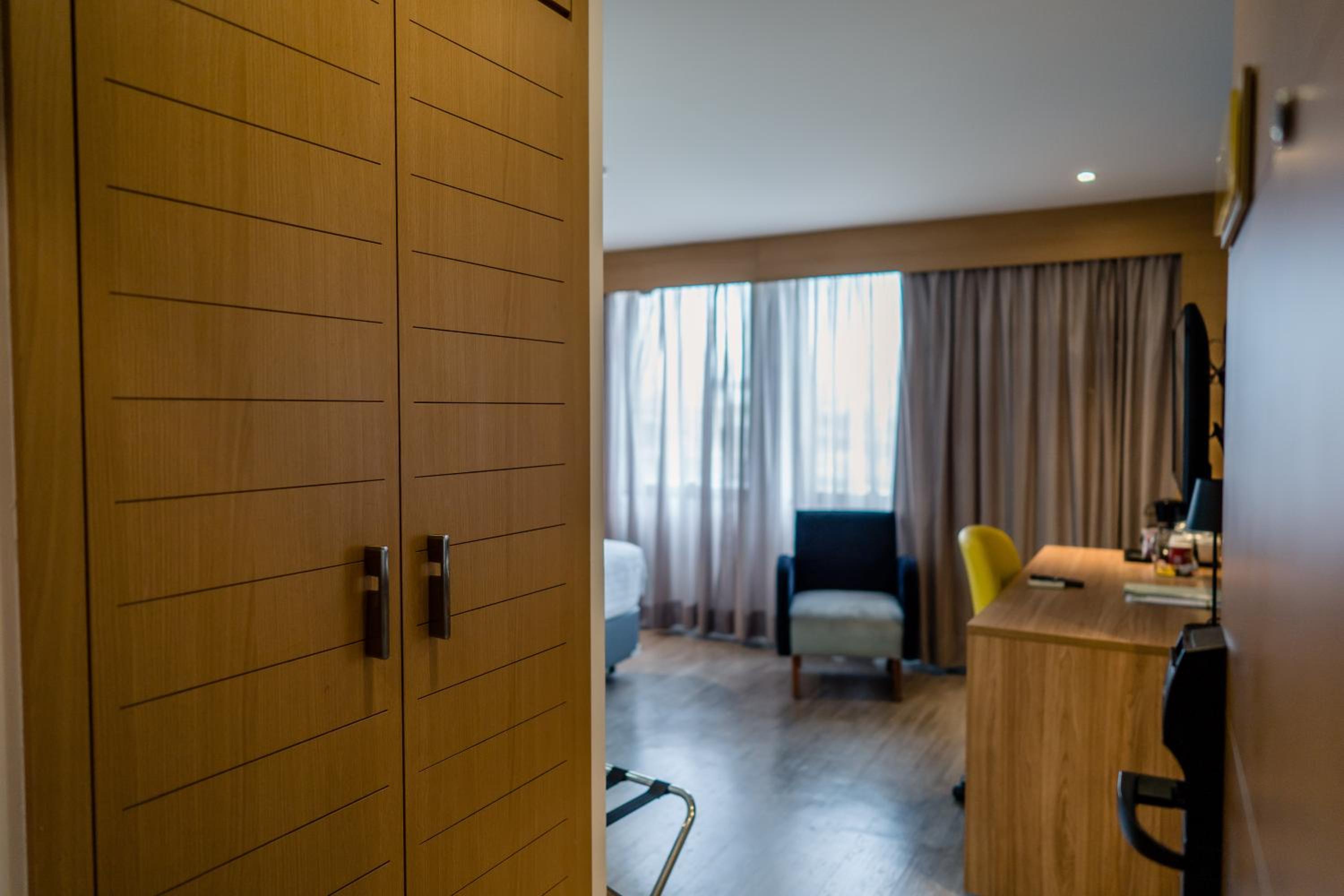 Standard King Room - Photo 1