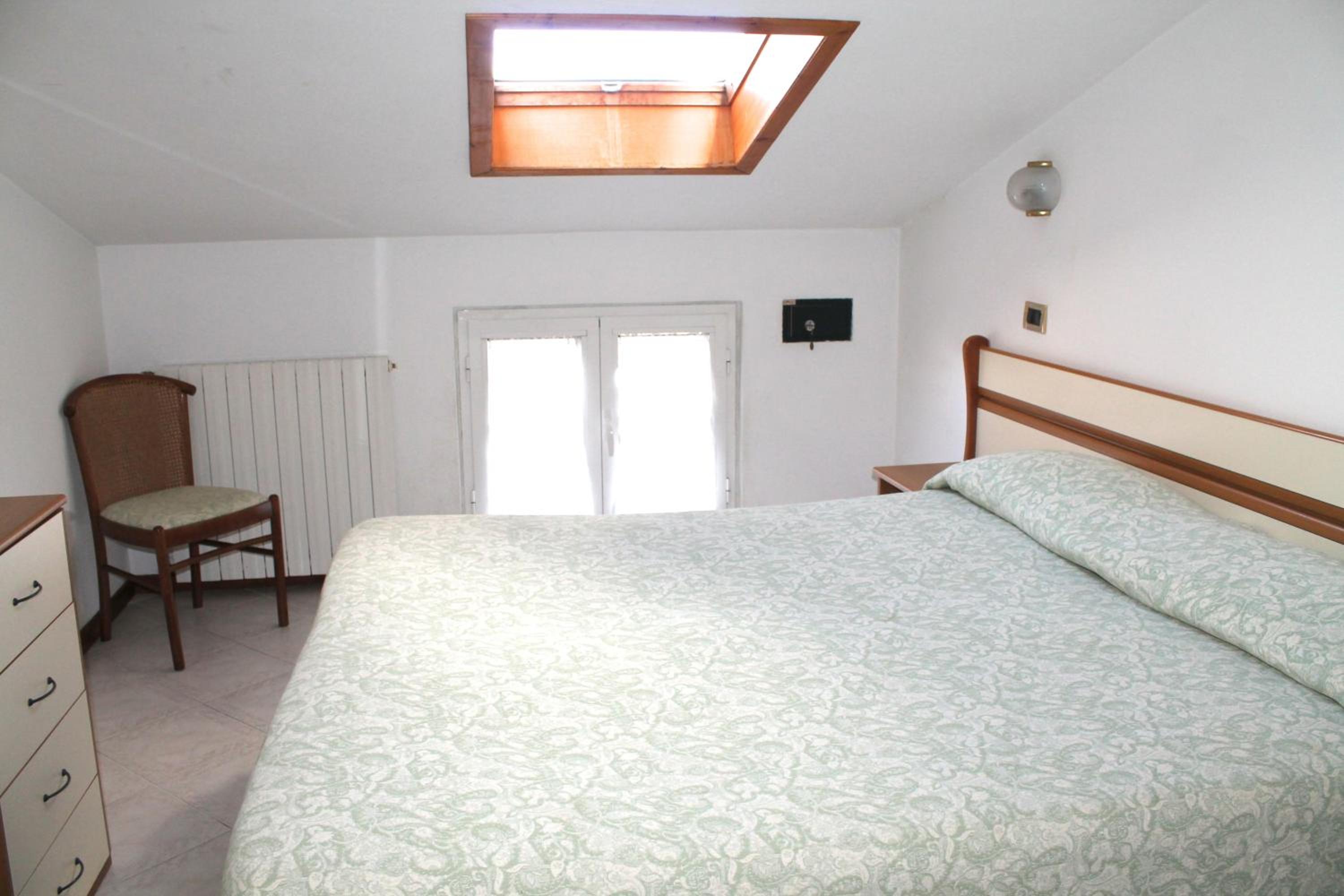 Economy Double Room - Photo 18
