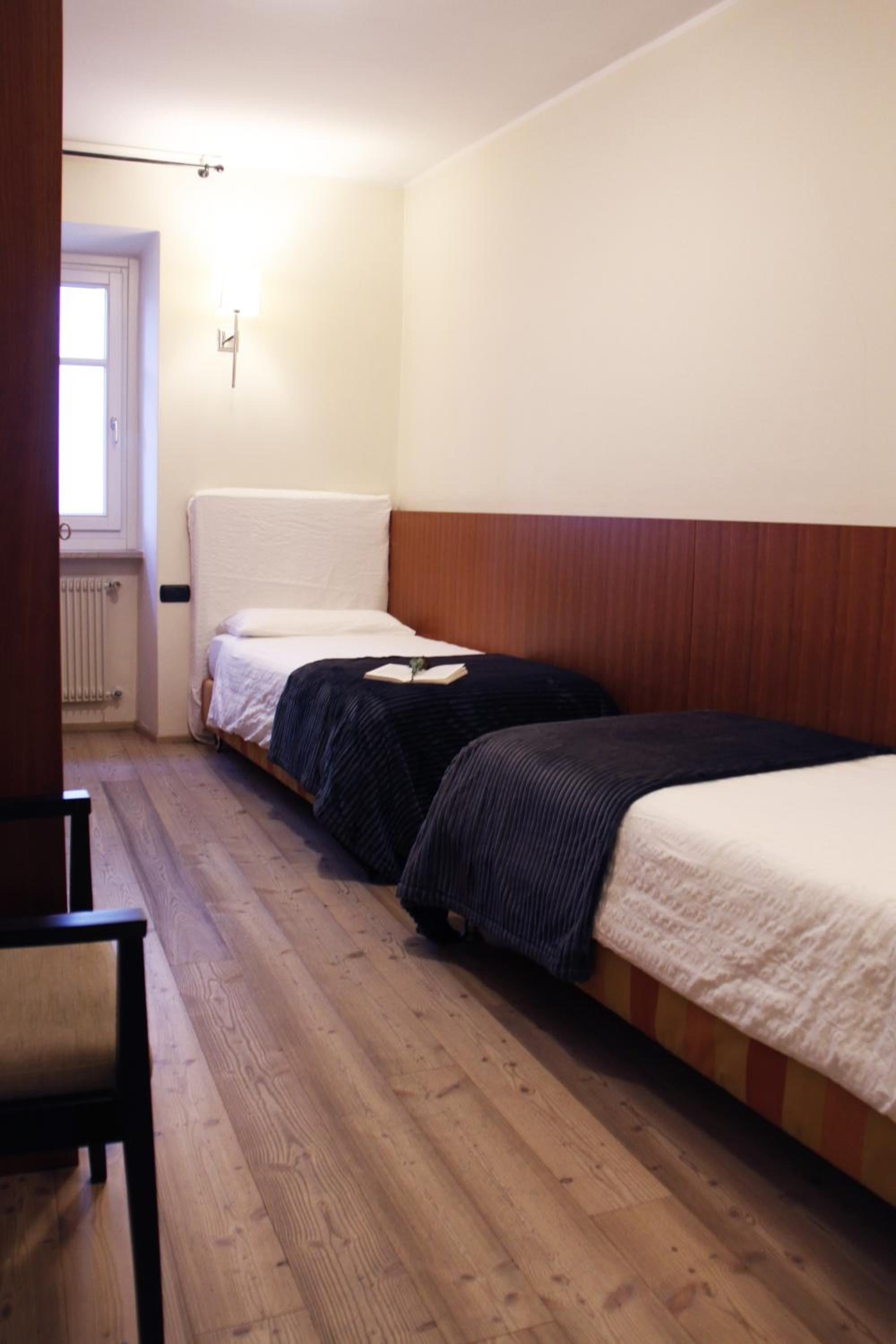 Small Twin Room photo 1