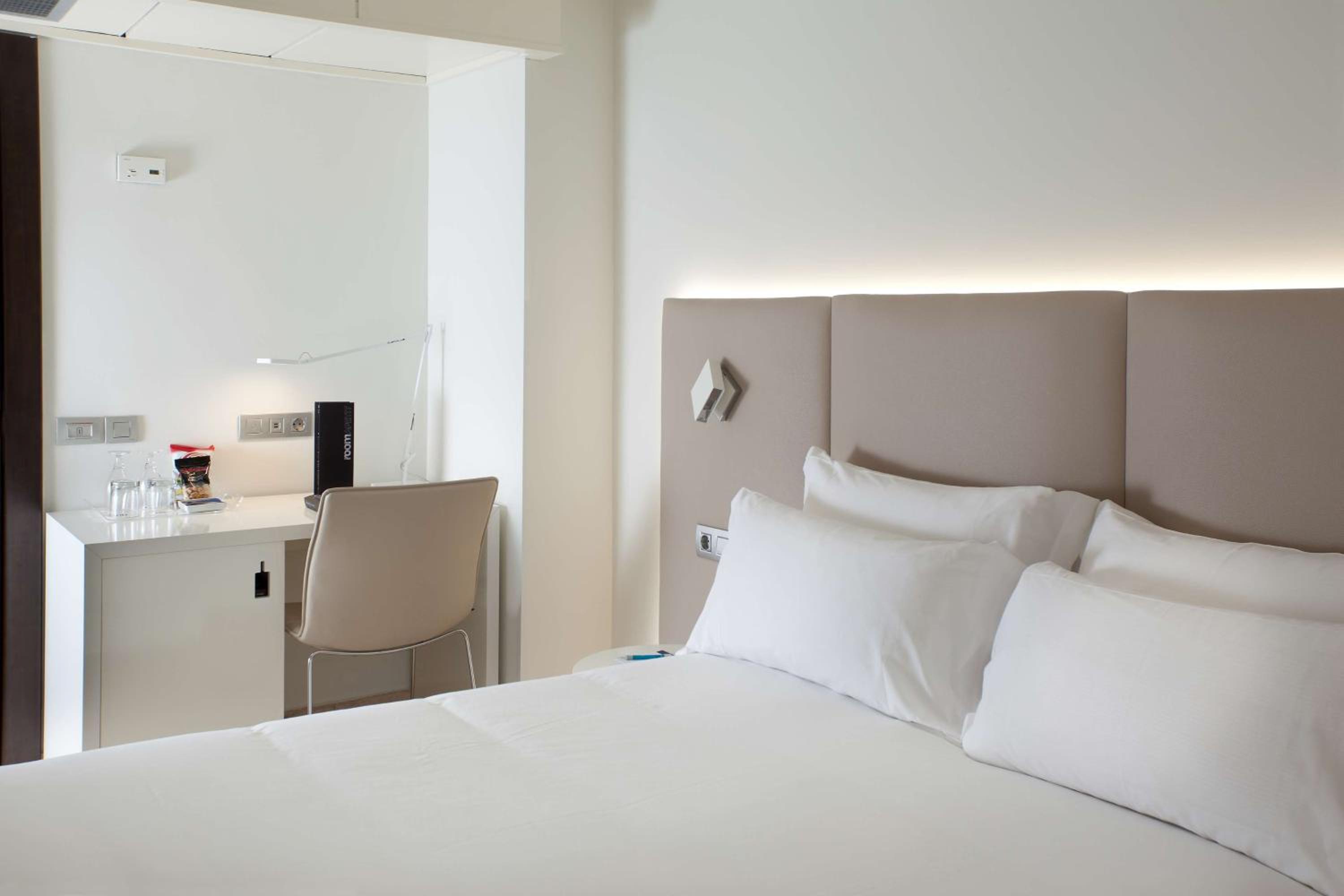 Standard Double Or Twin Room Free Parking - Photo 2