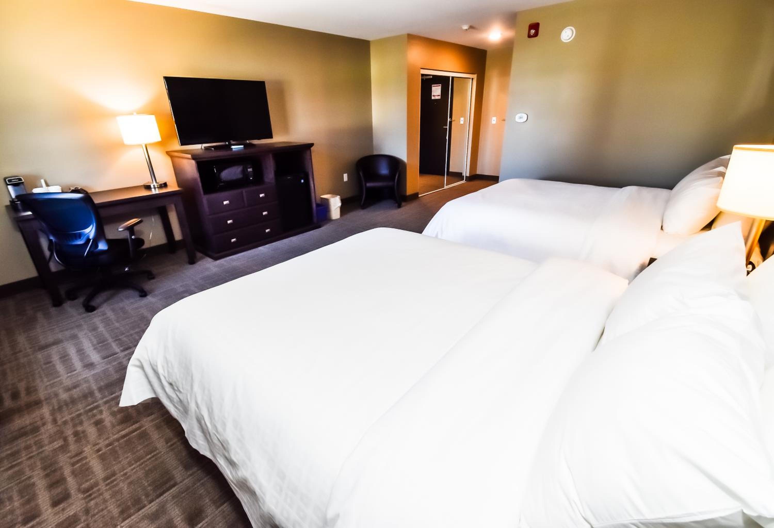 Deluxe Queen Room photo 1