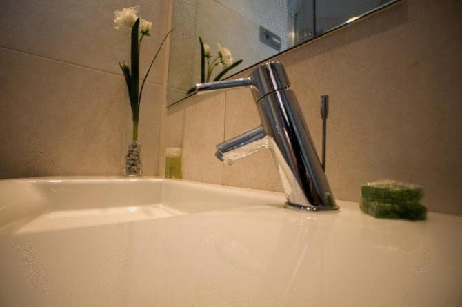 Double or Twin Room - Photo 10