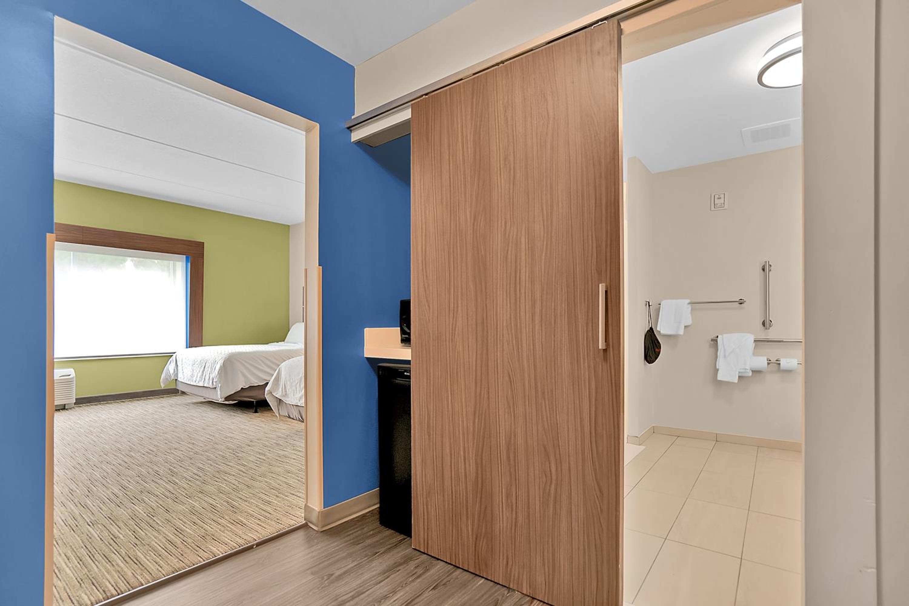 Standard Queen Room with Two Queen Beds - Photo 1