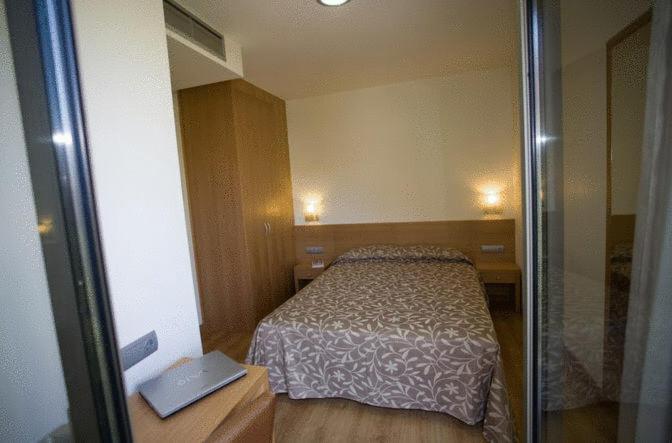 Double or Twin Room - Photo 11