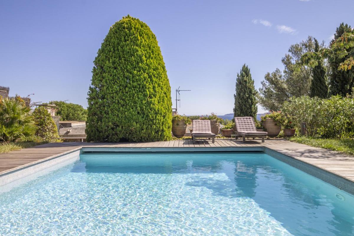 Villa with Private Pool photo 3