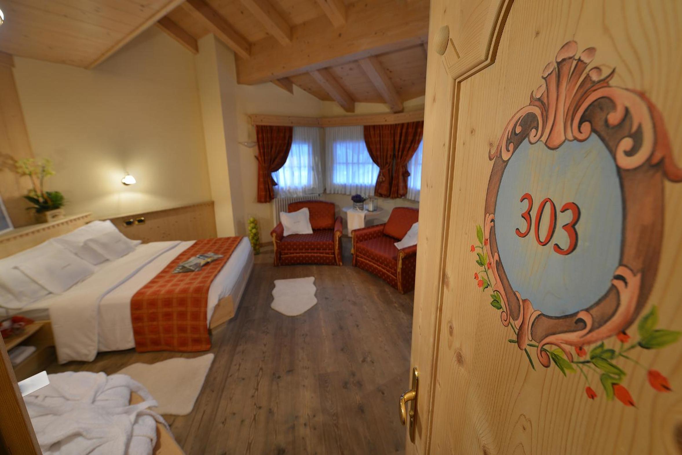 King Room with Spa Bath photo 3