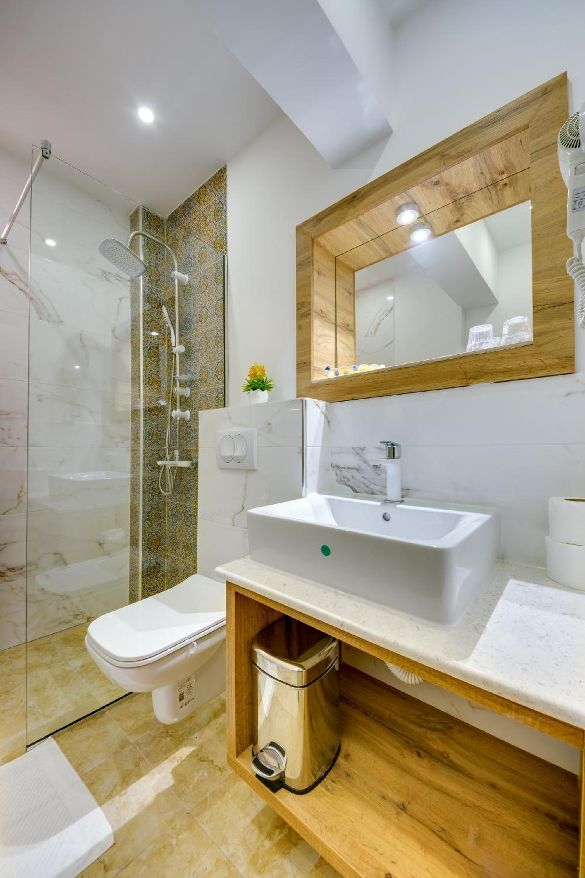 Superior Double Room - Photo 4