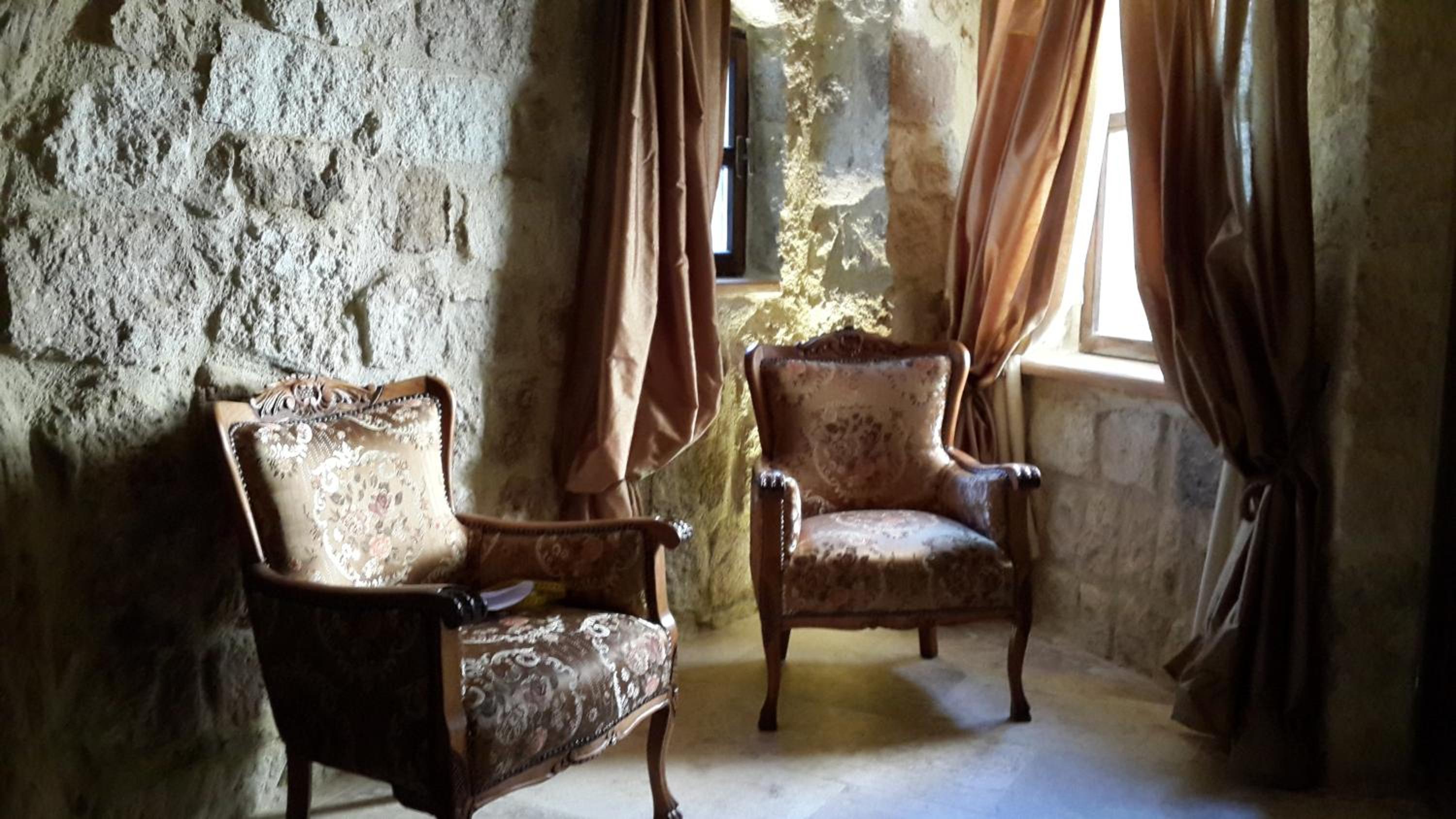 Deluxe Cave Room photo 3