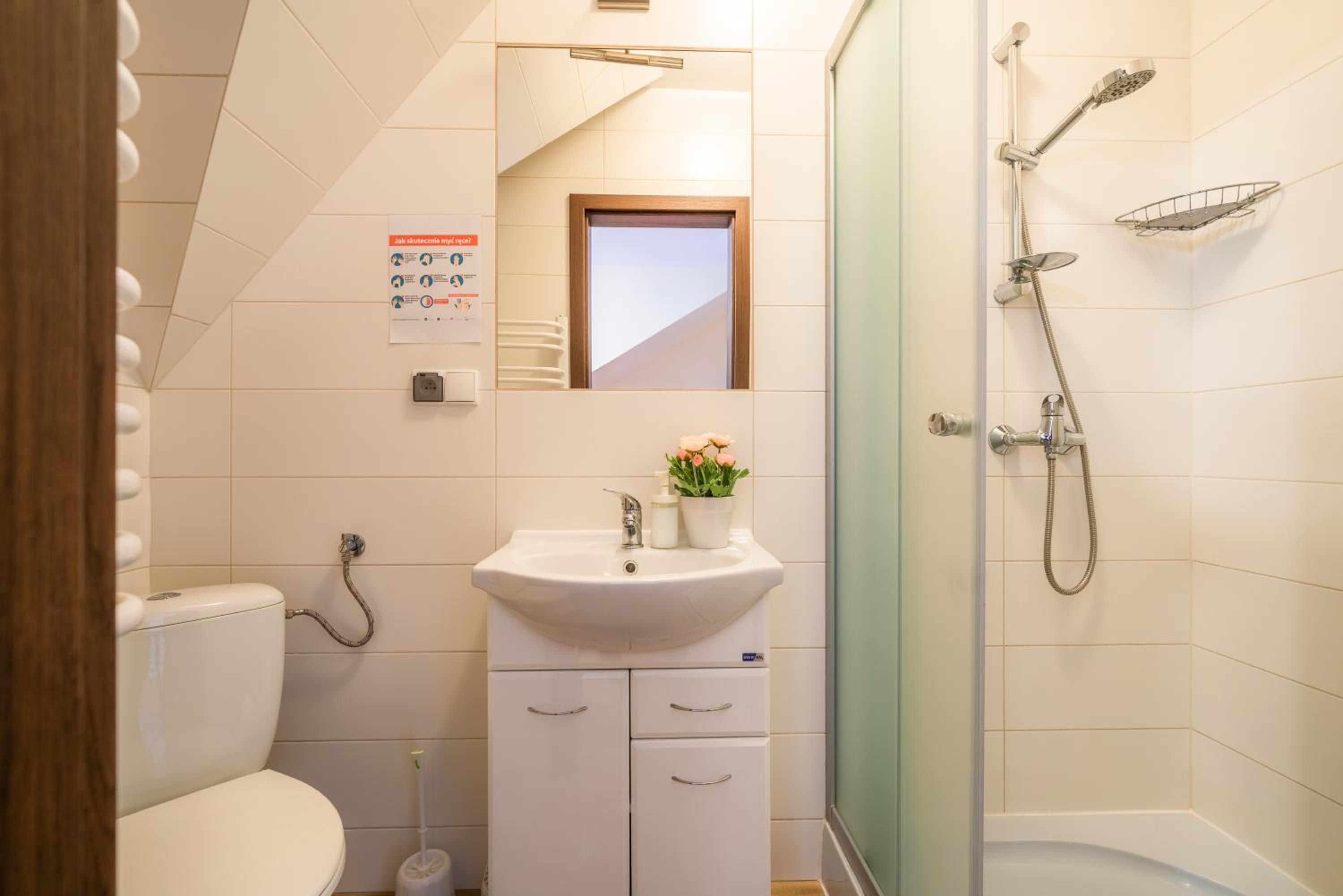 Triple Room with Bathroom photo 2