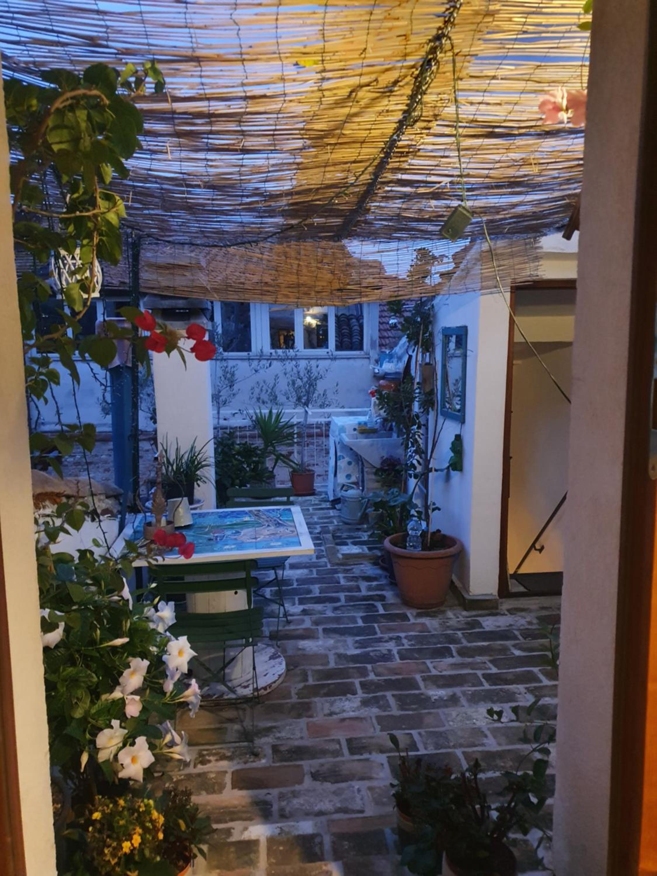 Apartment with Terrace - Photo 38