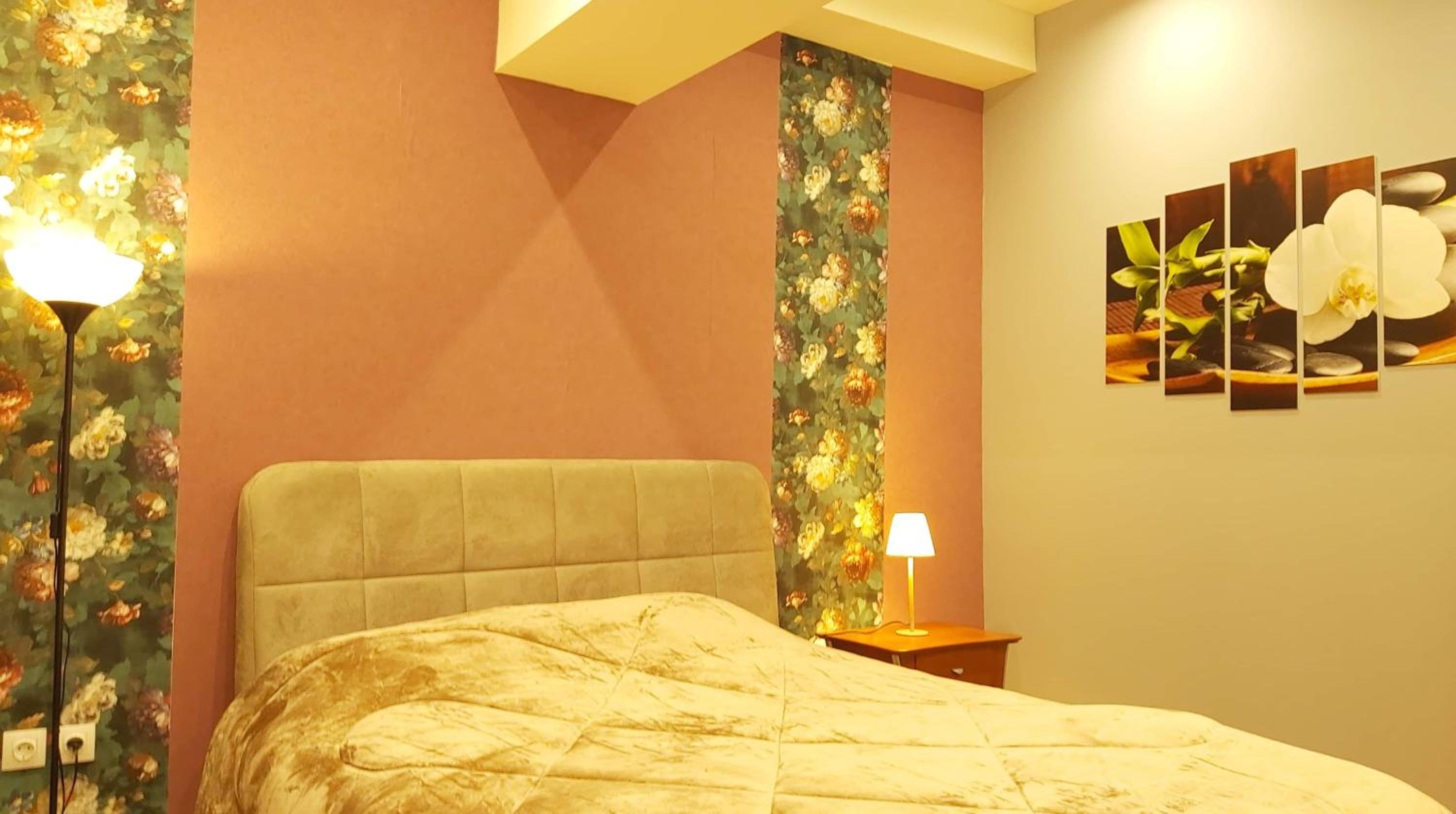 One-Bedroom Apartment - Photo 12