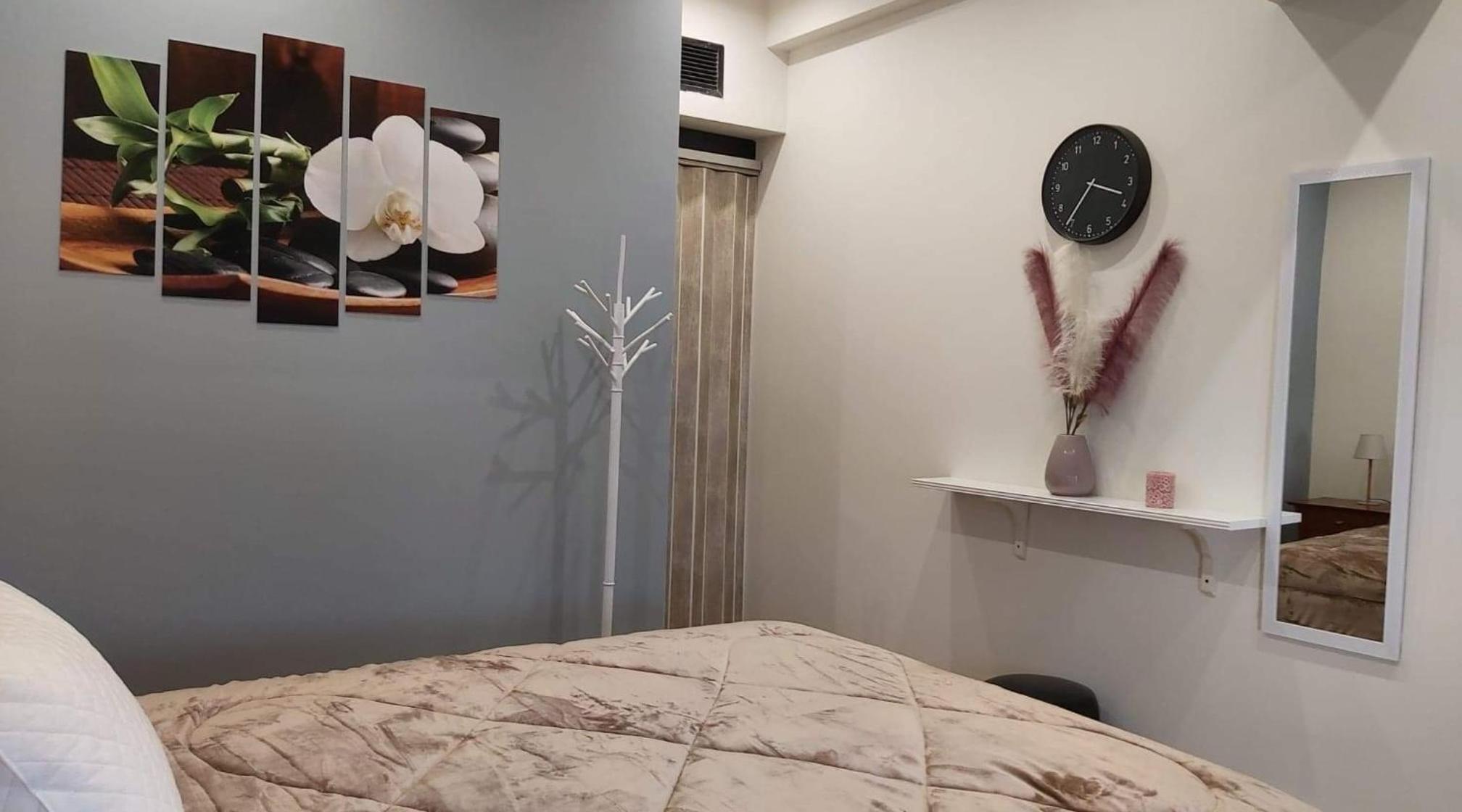 One-Bedroom Apartment - Photo 14