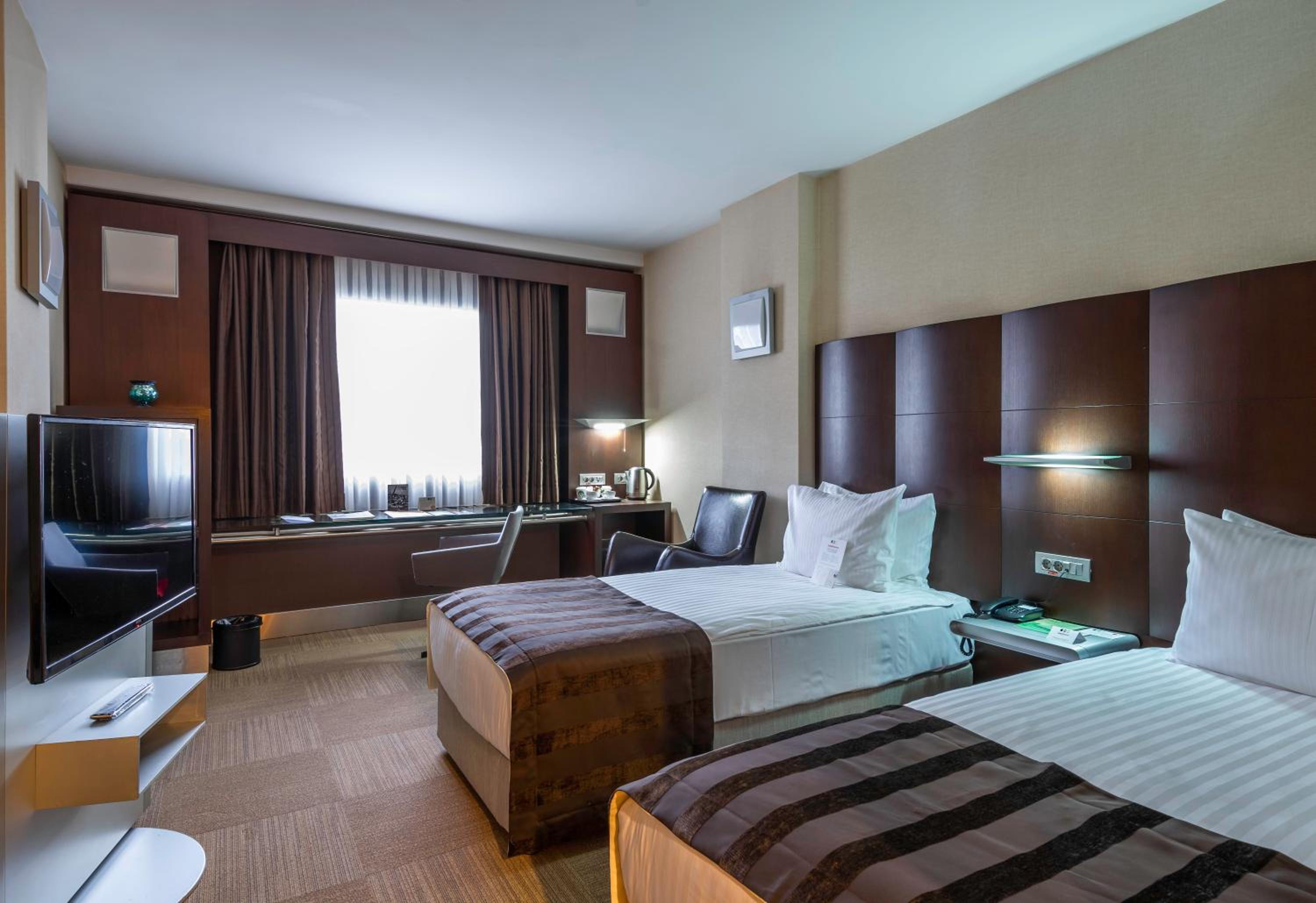 Executive Room with Lounge Access
