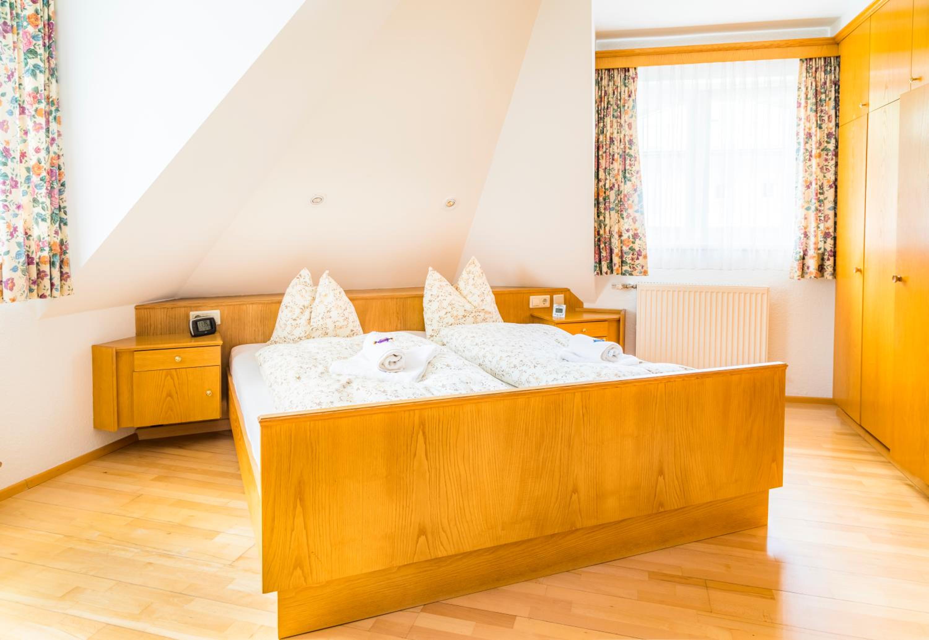 One-Bedroom Apartment with Balcony photo 1