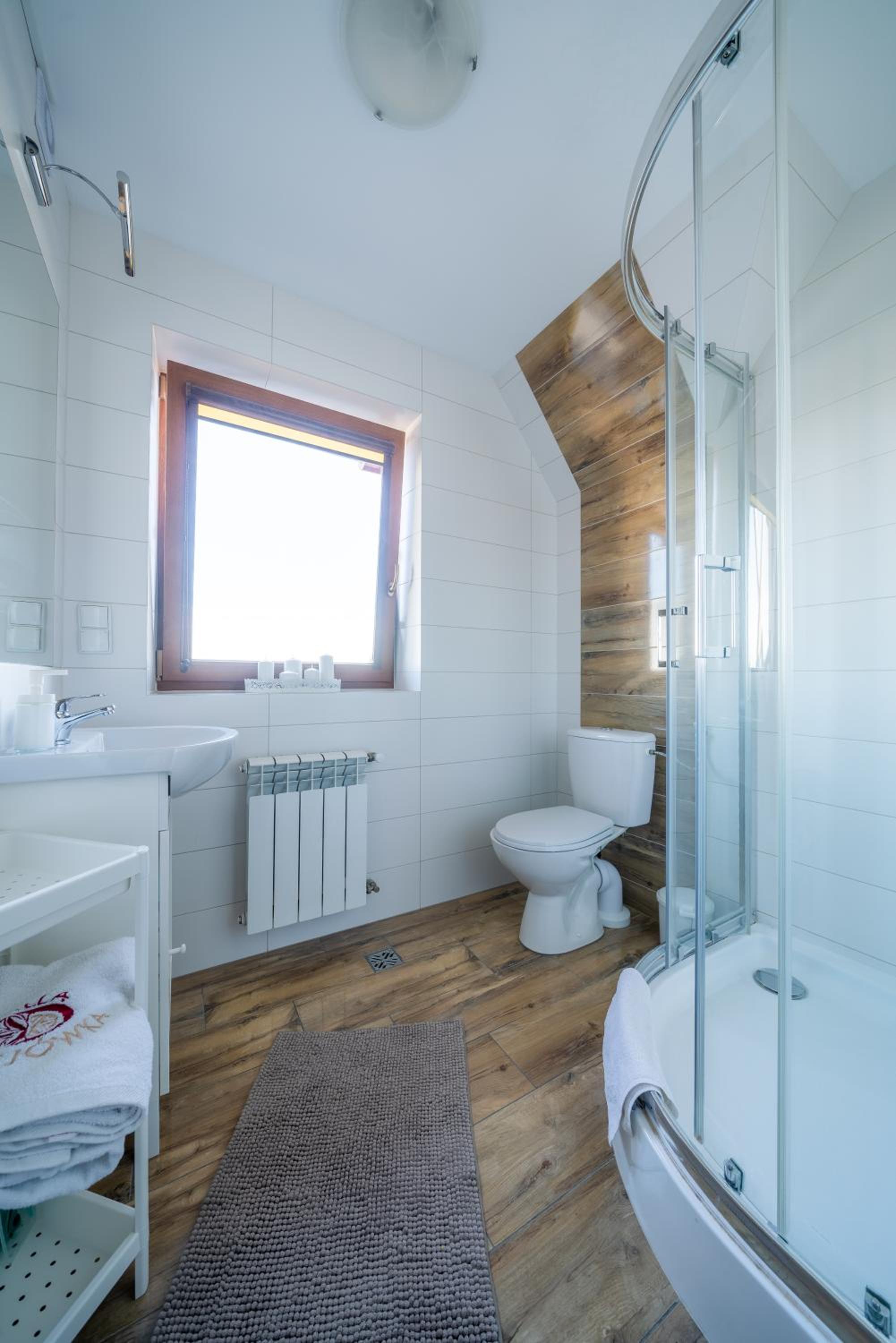 Quadruple Room with Private Bathroom photo 2