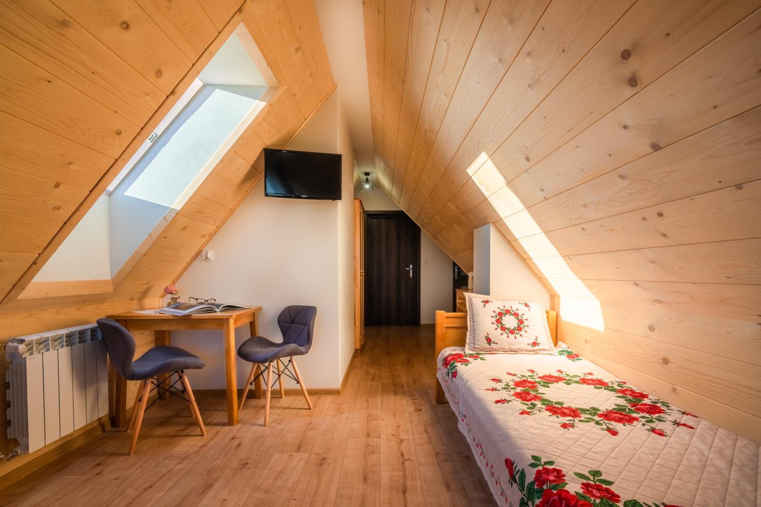 Superior Quadruple Room photo 2