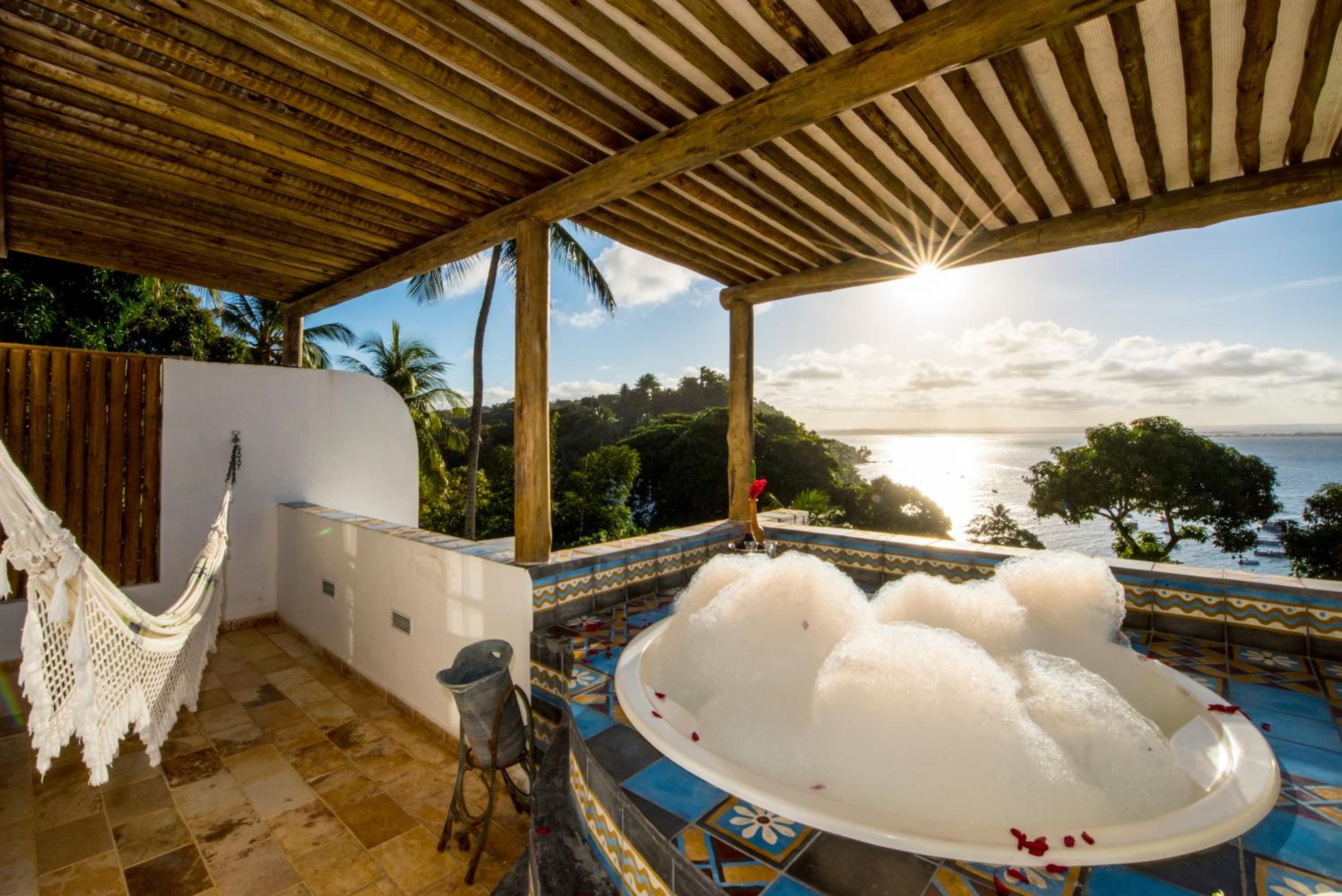 Panoramic suite with hot tub with balcony and sea and sunset view - Photo 5