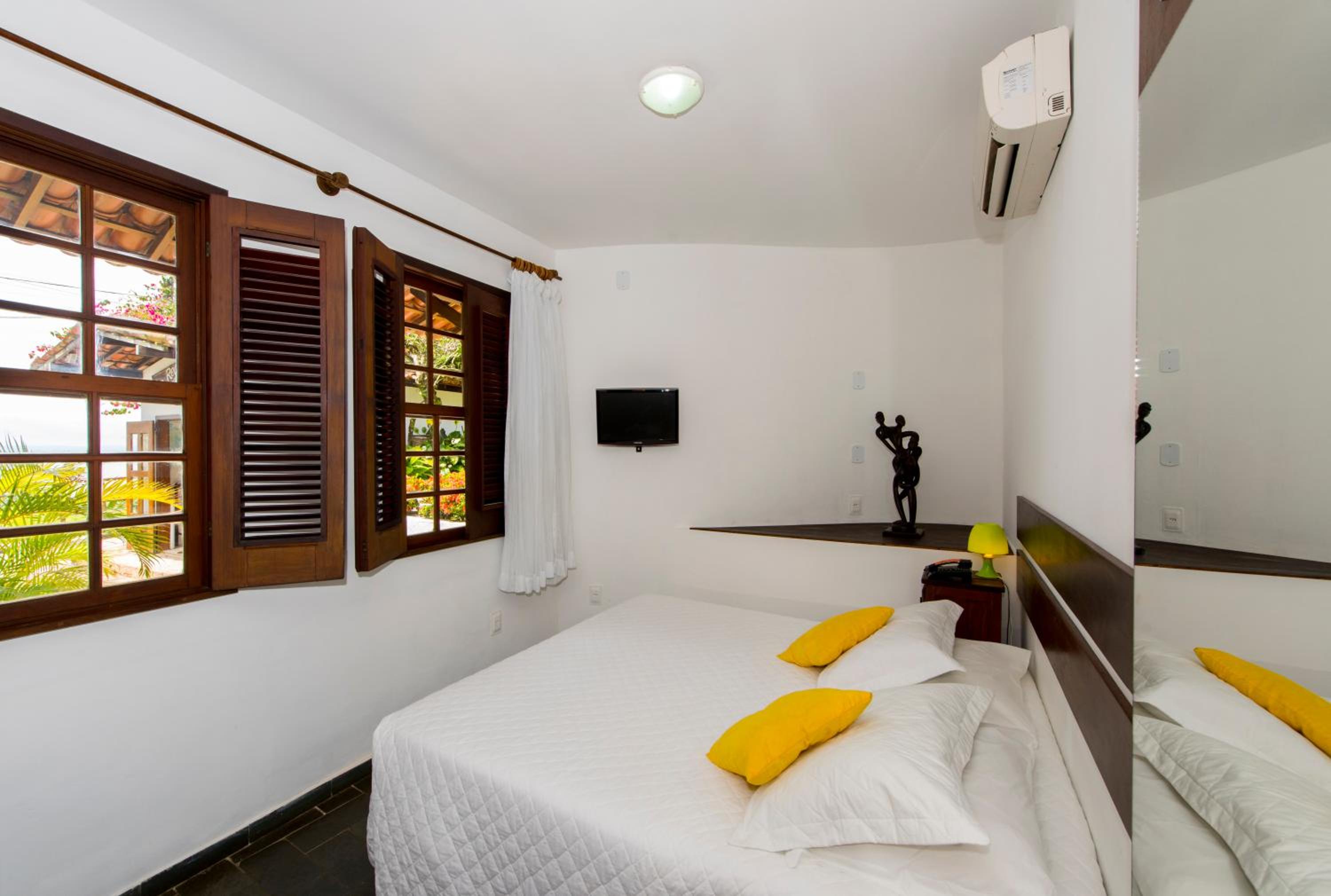 Double or Twin Room - Photo 8