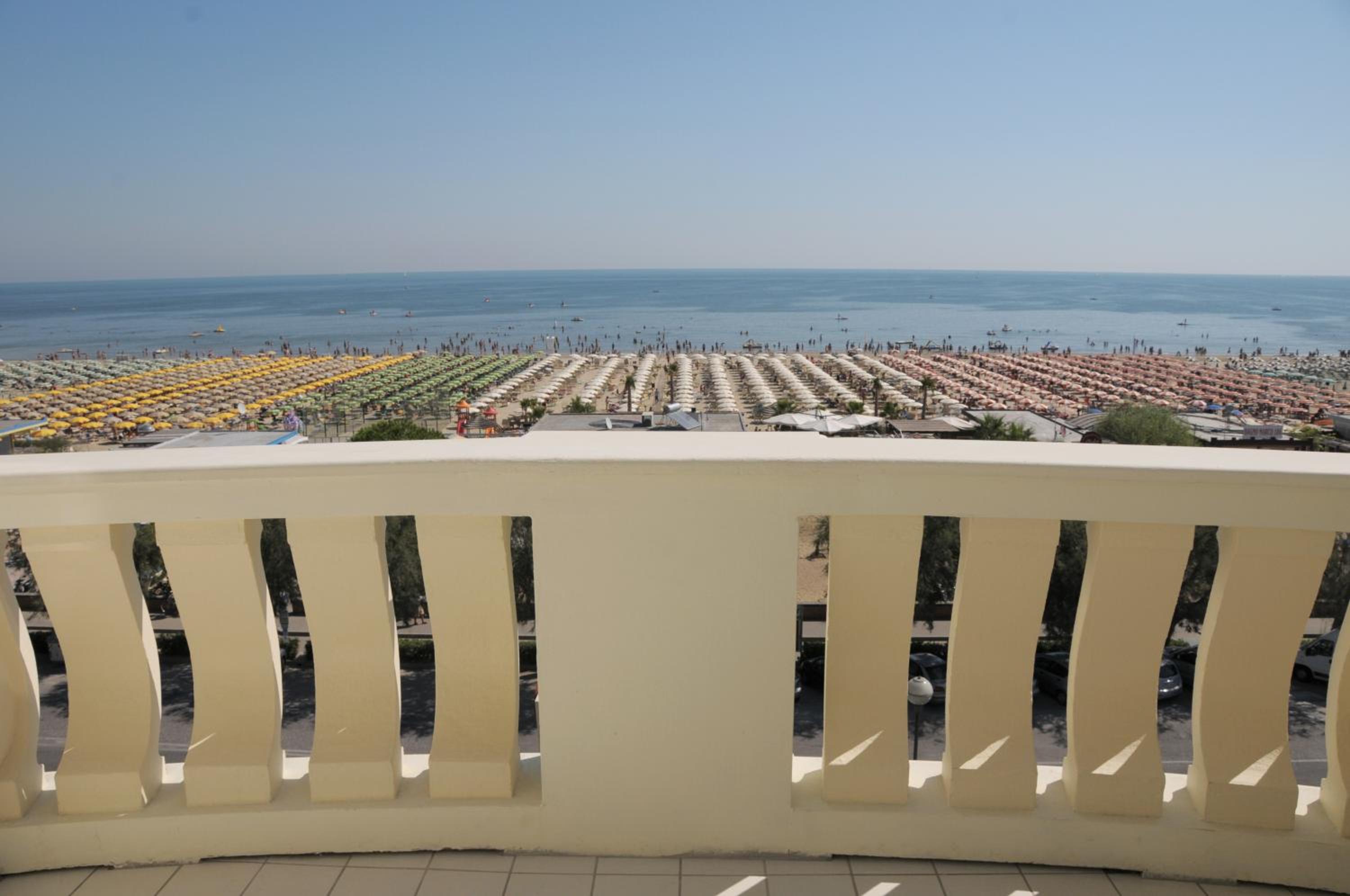 Superior Double or Twin Room with Sea View photo 3