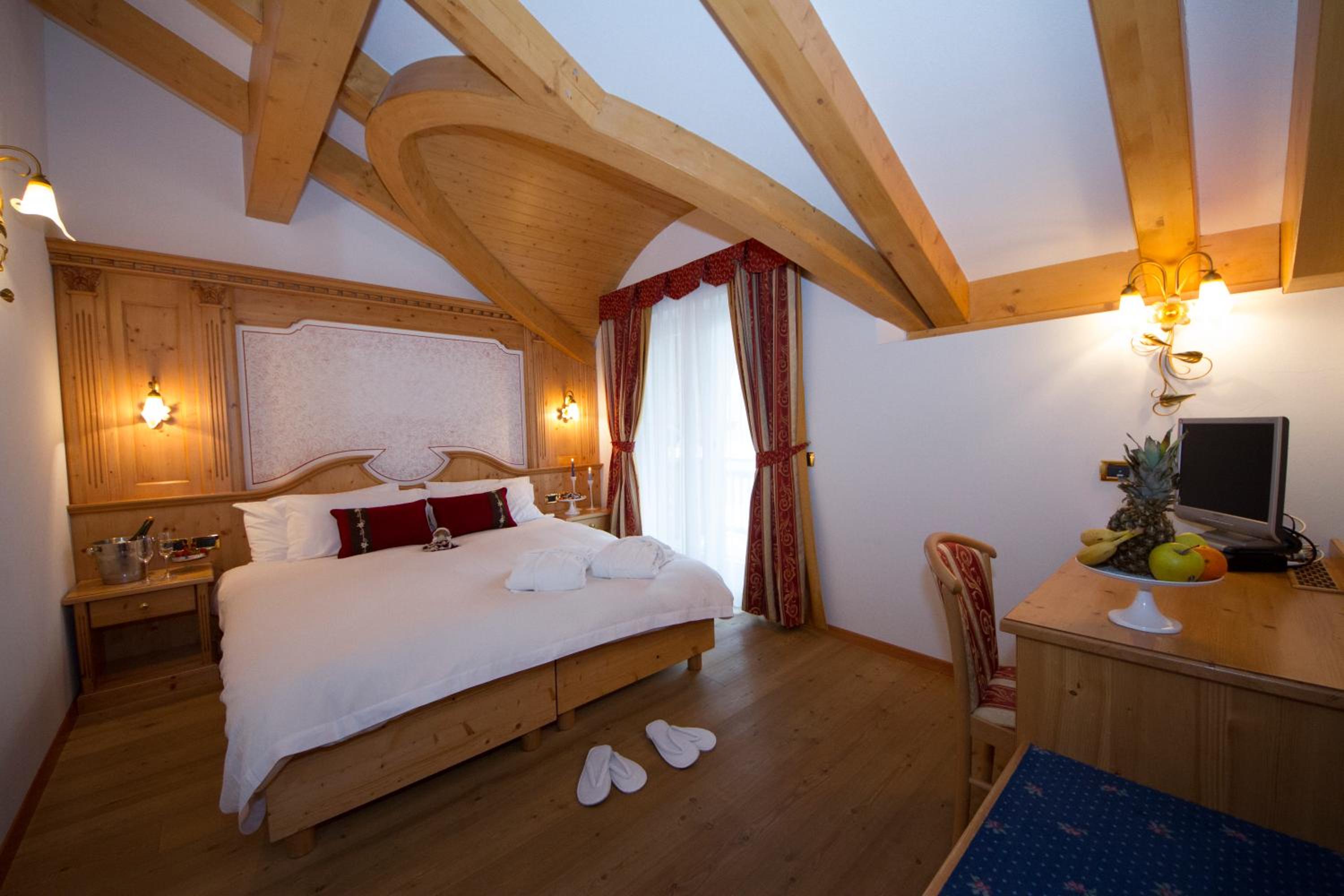 Double or Twin Room - Photo 5