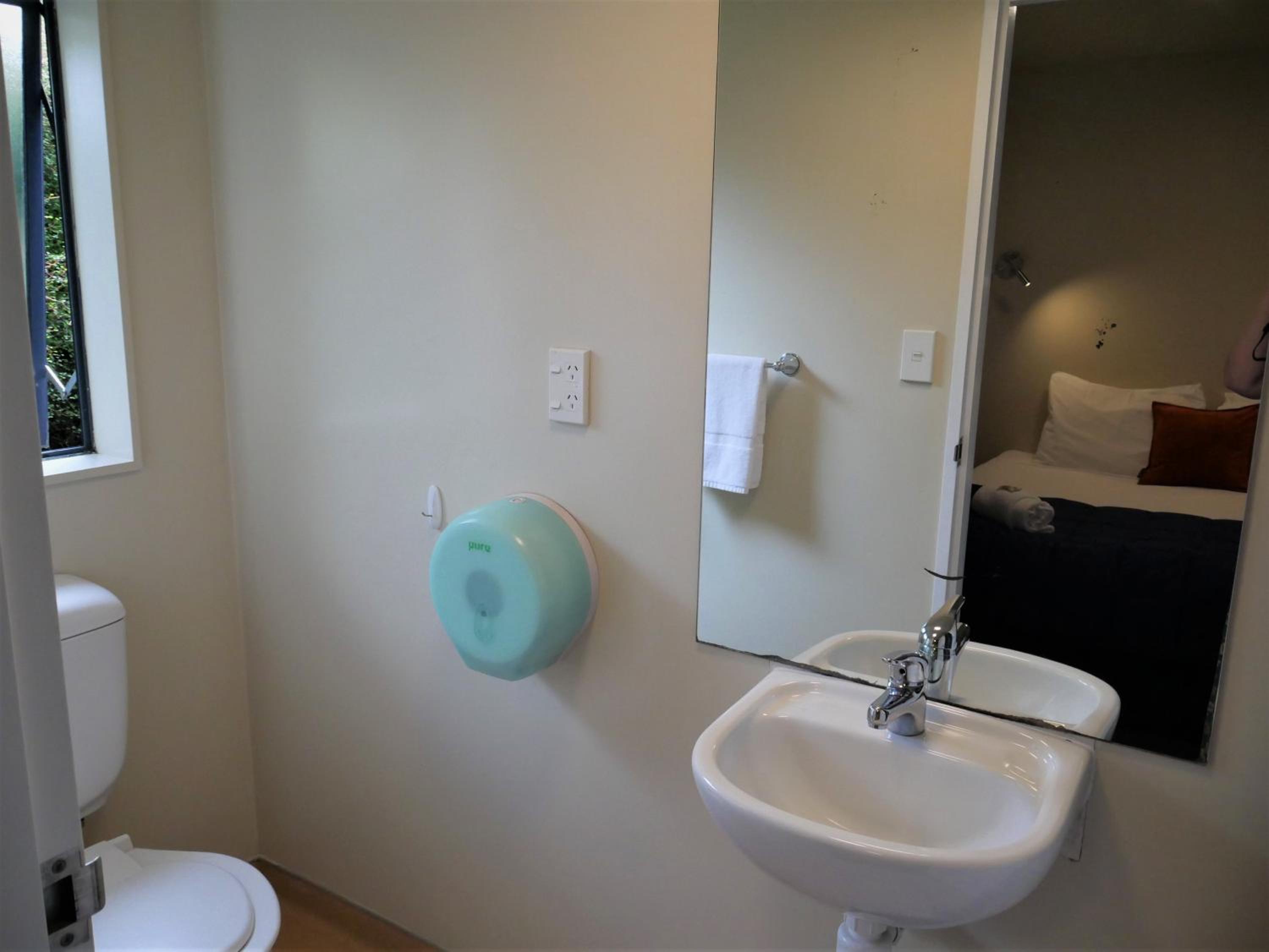 Budget Double or Twin Room photo 3