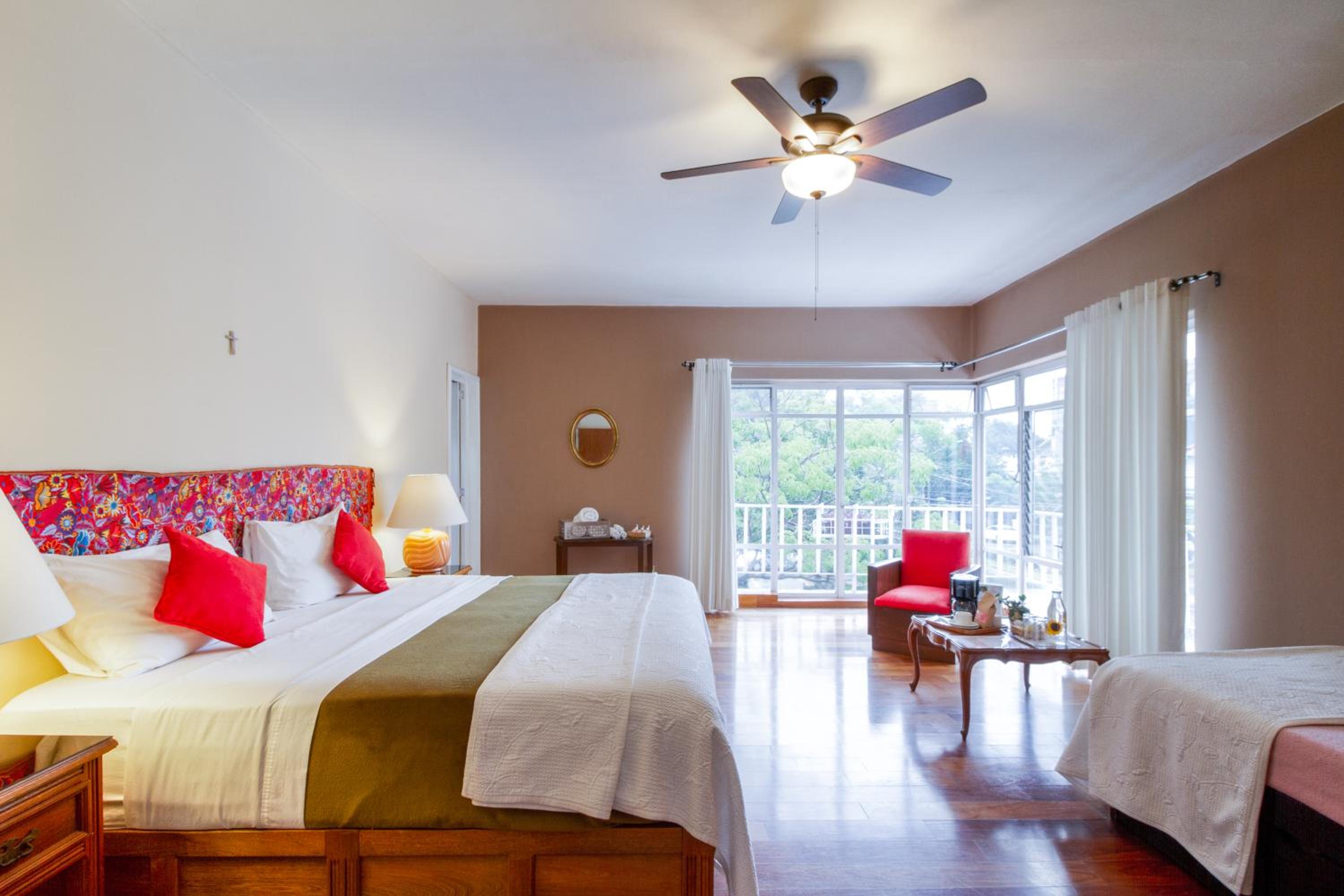 Deluxe Quadruple Room - Photo 5